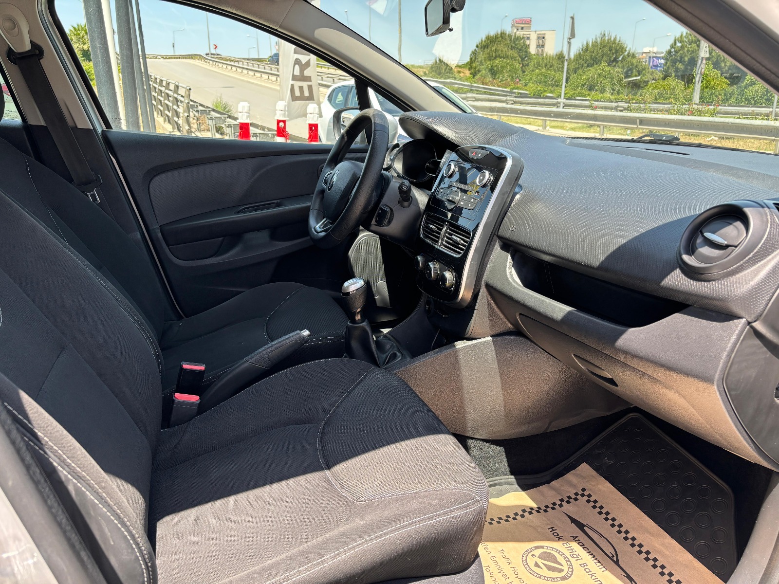 2019 Benzin Manuel Renault Clio Gümüş Gri Ermat Motorlu Araçlar ve Tarım Ürünleri Sanayi Ticaret A.Ş.