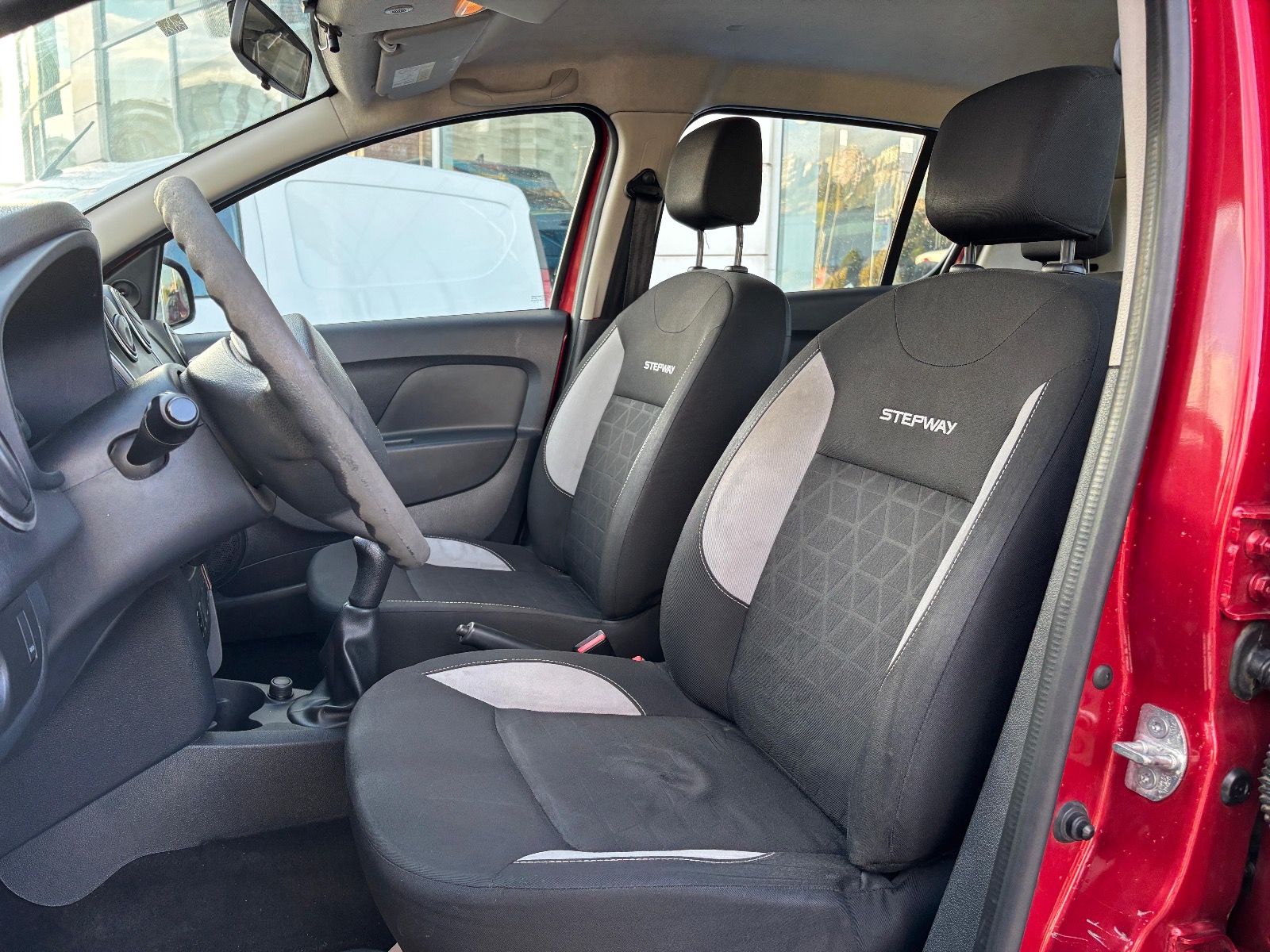 2015 Dizel Manuel Dacia Sandero Kırmızı Ermat Motorlu Araçlar ve Tarım Ürünleri Sanayi Ticaret A.Ş.