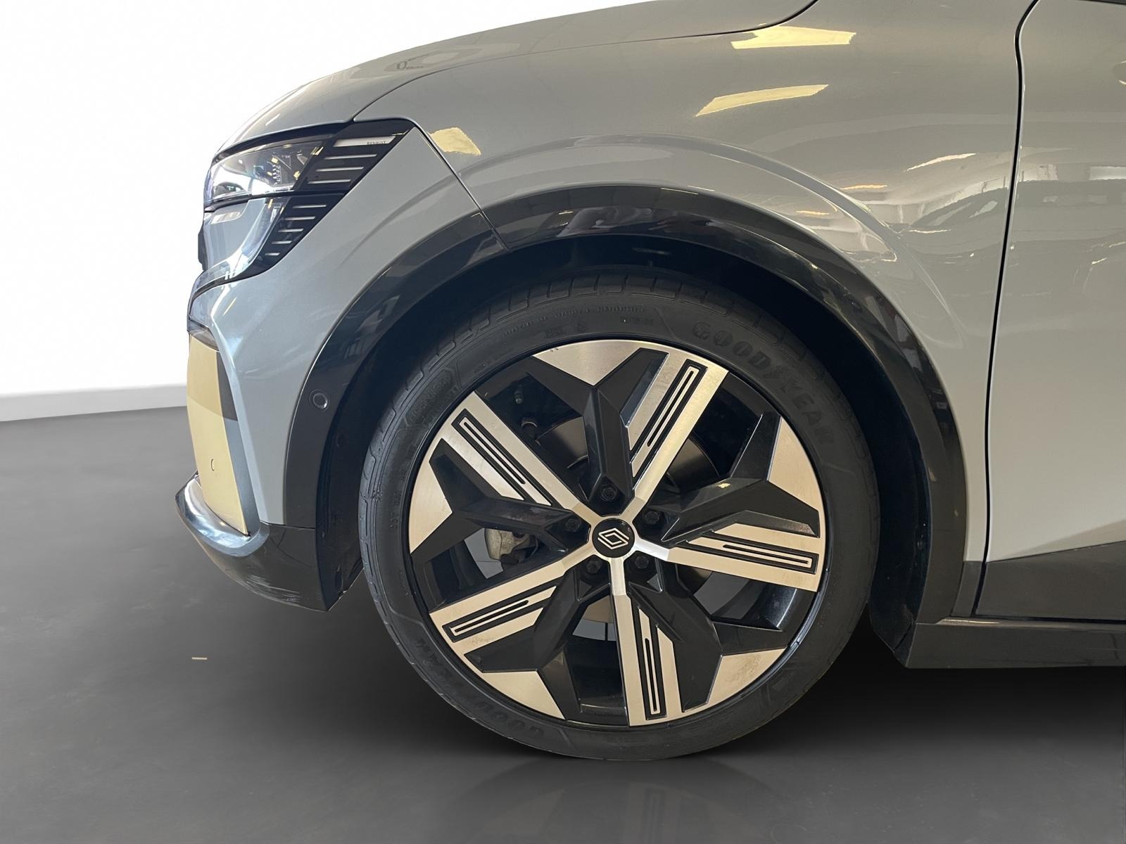 2024 Elektrik Otomatik Renault Megane E-Tech Gri Ermat Motorlu Araçlar ve Tarım Ürünleri Sanayi Ticaret A.Ş.