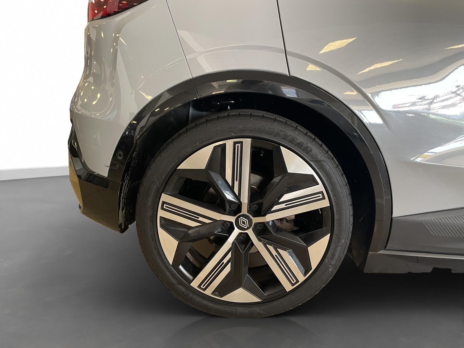 2024 Elektrik Otomatik Renault Megane E-Tech Gri Ermat Motorlu Araçlar ve Tarım Ürünleri Sanayi Ticaret A.Ş.