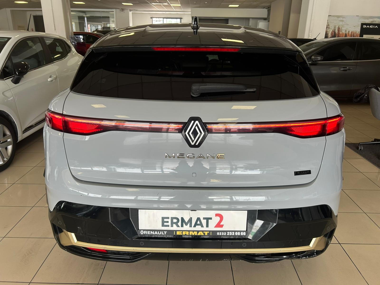 2024 Elektrik Otomatik Renault Megane E-Tech Gri Ermat Motorlu Araçlar ve Tarım Ürünleri Sanayi Ticaret A.Ş.