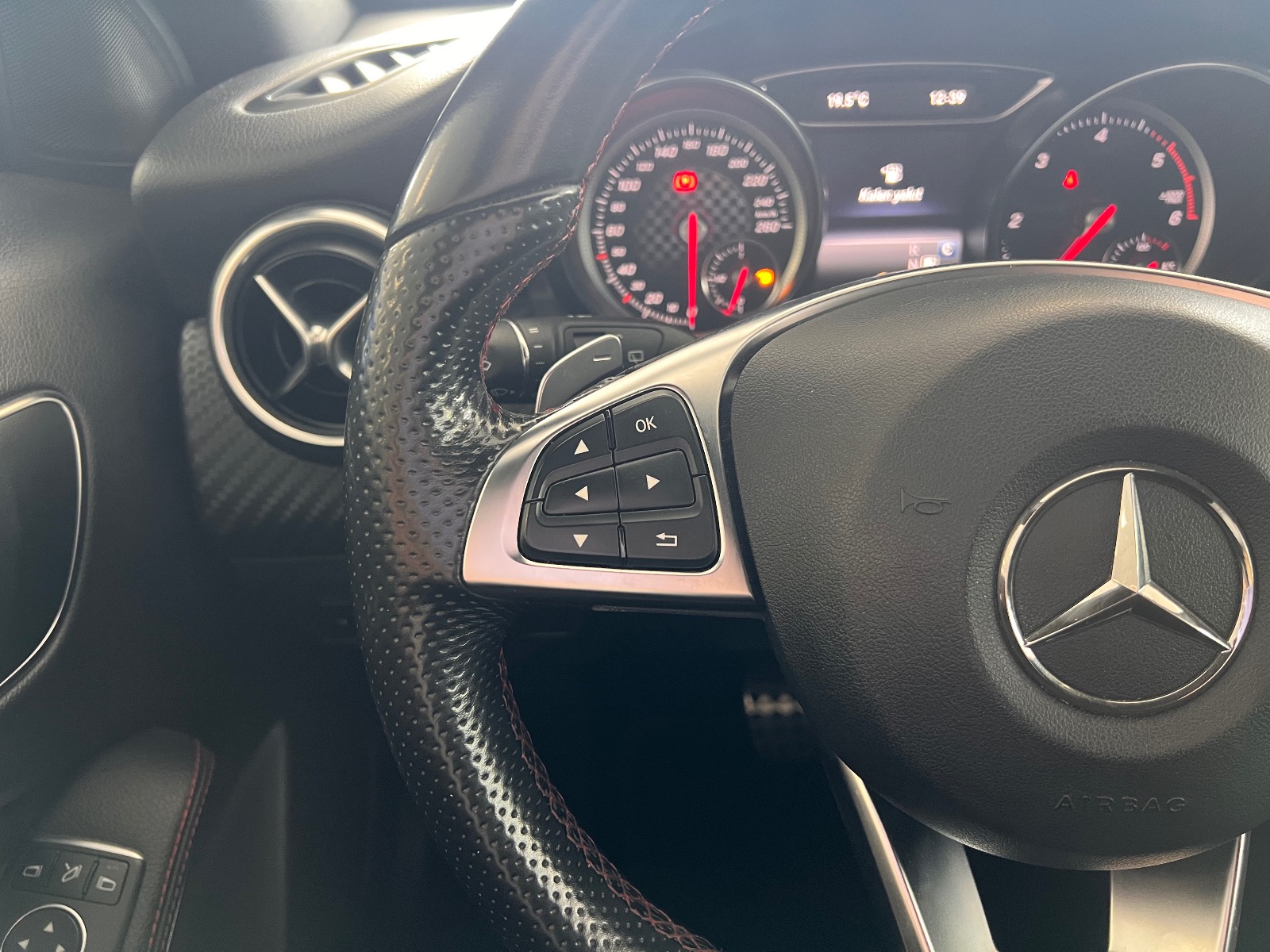 2018 Dizel Otomatik Mercedes-Benz A Siyah Ermat Motorlu Araçlar ve Tarım Ürünleri Sanayi Ticaret A.Ş.