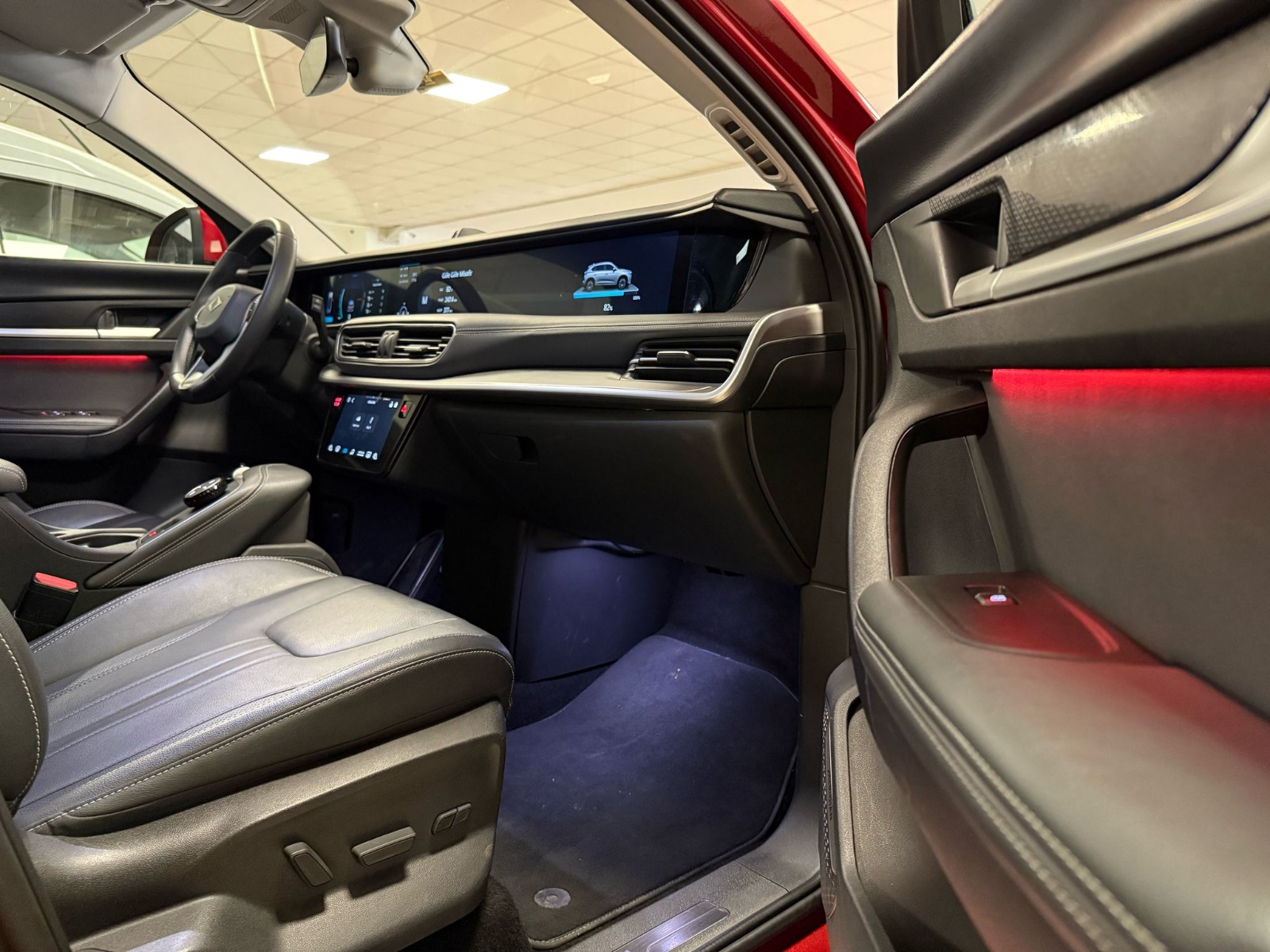 2023 Elektrik Otomatik TOGG T10X V2 AWD  Kırmızı Ermat Motorlu Araçlar ve Tarım Ürünleri Sanayi Ticaret A.Ş.