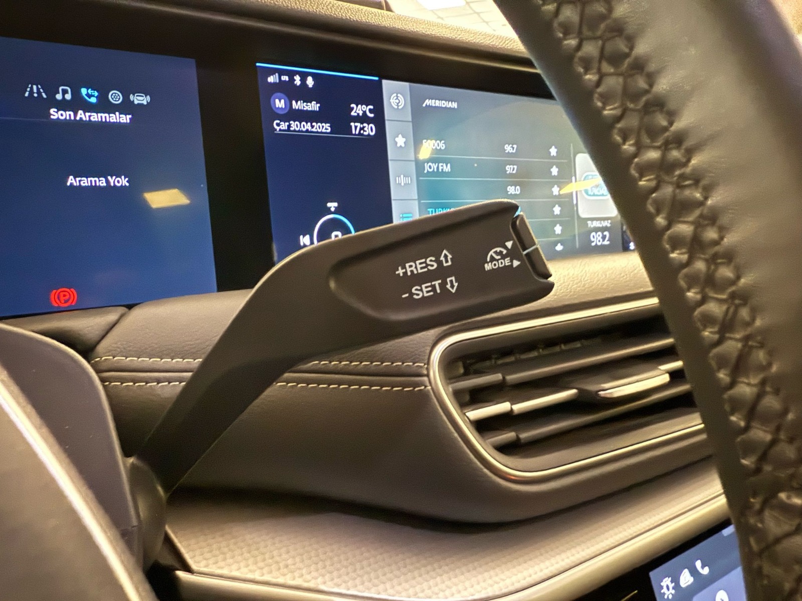 2023 Elektrik Otomatik TOGG T10X V2 AWD  Kırmızı Ermat Motorlu Araçlar ve Tarım Ürünleri Sanayi Ticaret A.Ş.