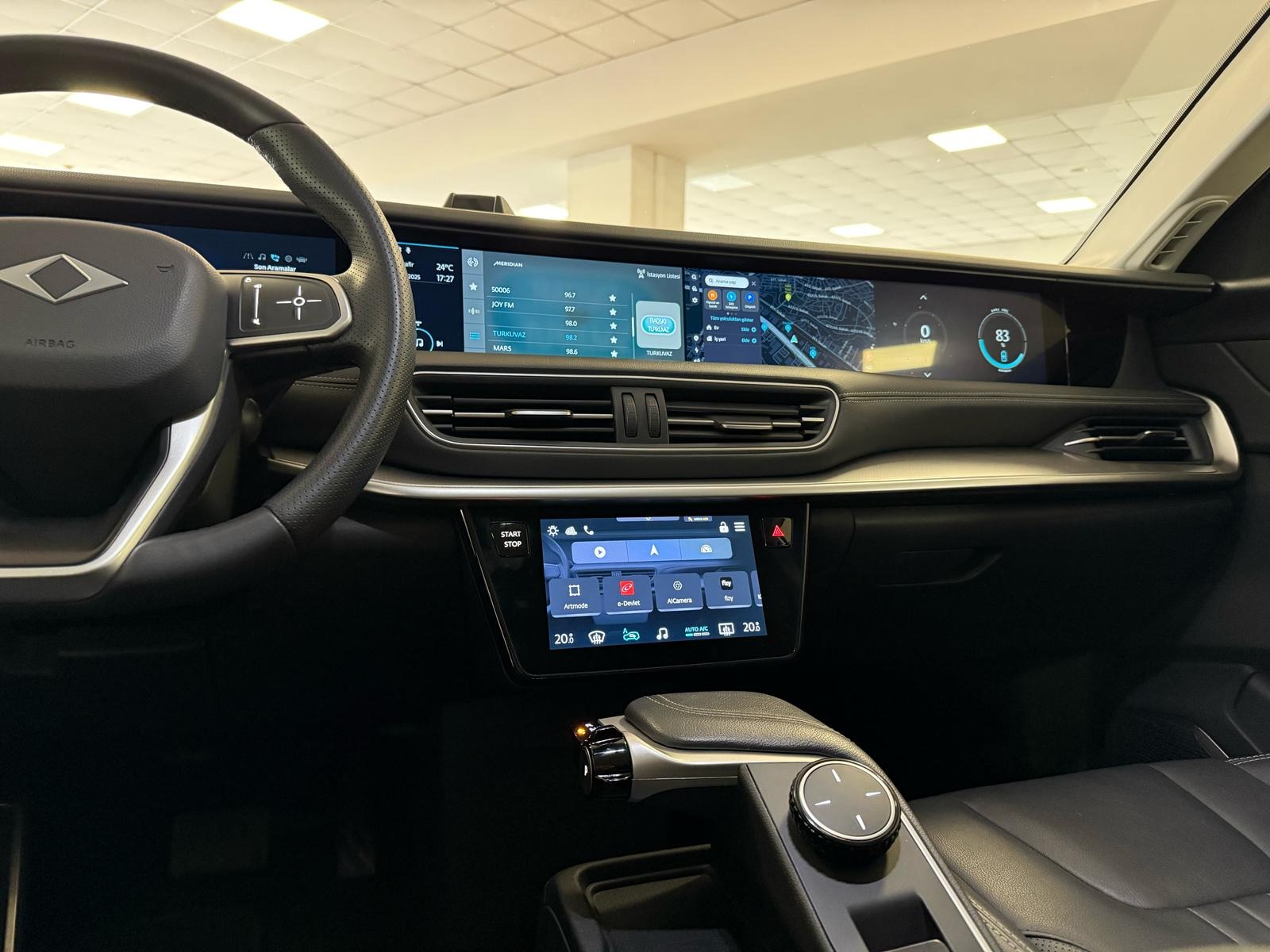 2023 Elektrik Otomatik TOGG T10X V2 AWD  Kırmızı Ermat Motorlu Araçlar ve Tarım Ürünleri Sanayi Ticaret A.Ş.