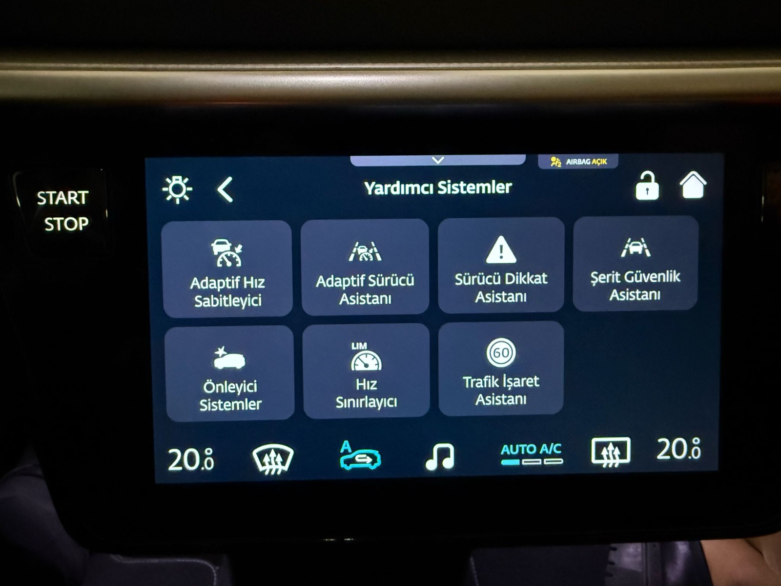 2023 Elektrik Otomatik TOGG T10X V2 AWD  Kırmızı Ermat Motorlu Araçlar ve Tarım Ürünleri Sanayi Ticaret A.Ş.