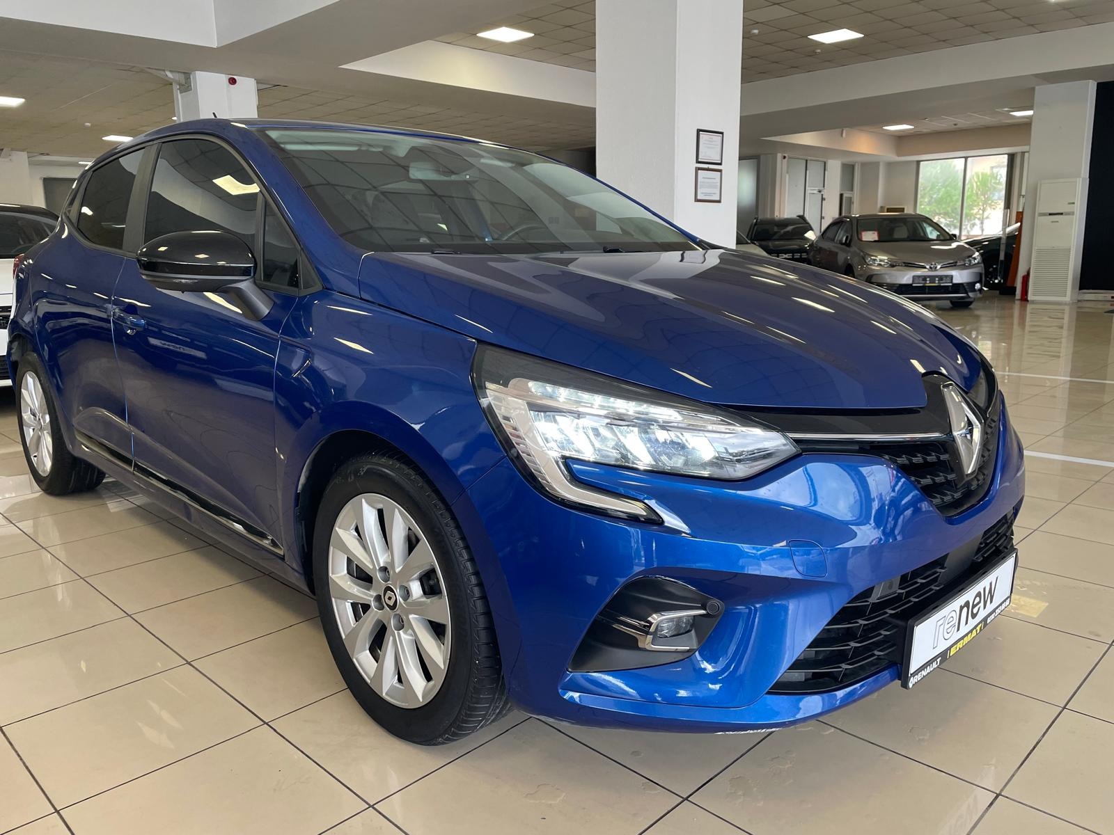 2023 Benzin Otomatik Renault Clio Lacivert Ermat Motorlu Araçlar ve Tarım Ürünleri Sanayi Ticaret A.Ş.