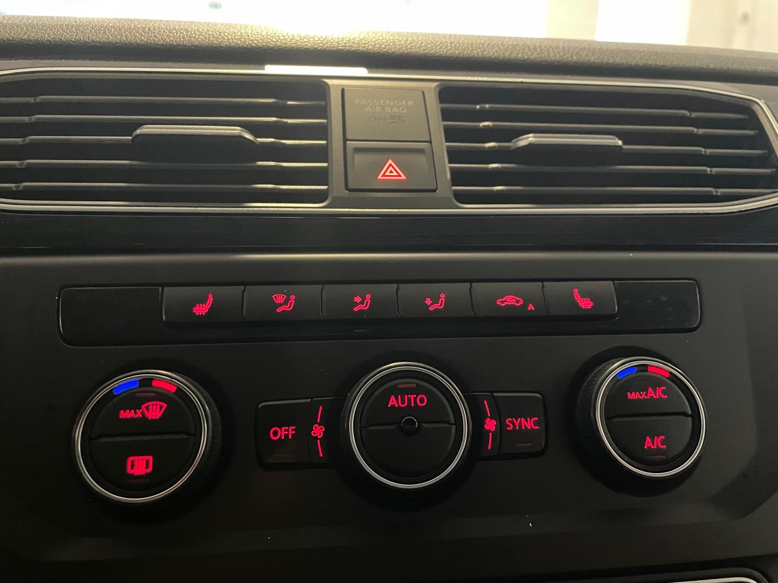 2016 Dizel Otomatik Volkswagen Caddy Siyah Ermat Motorlu Araçlar ve Tarım Ürünleri Sanayi Ticaret A.Ş.