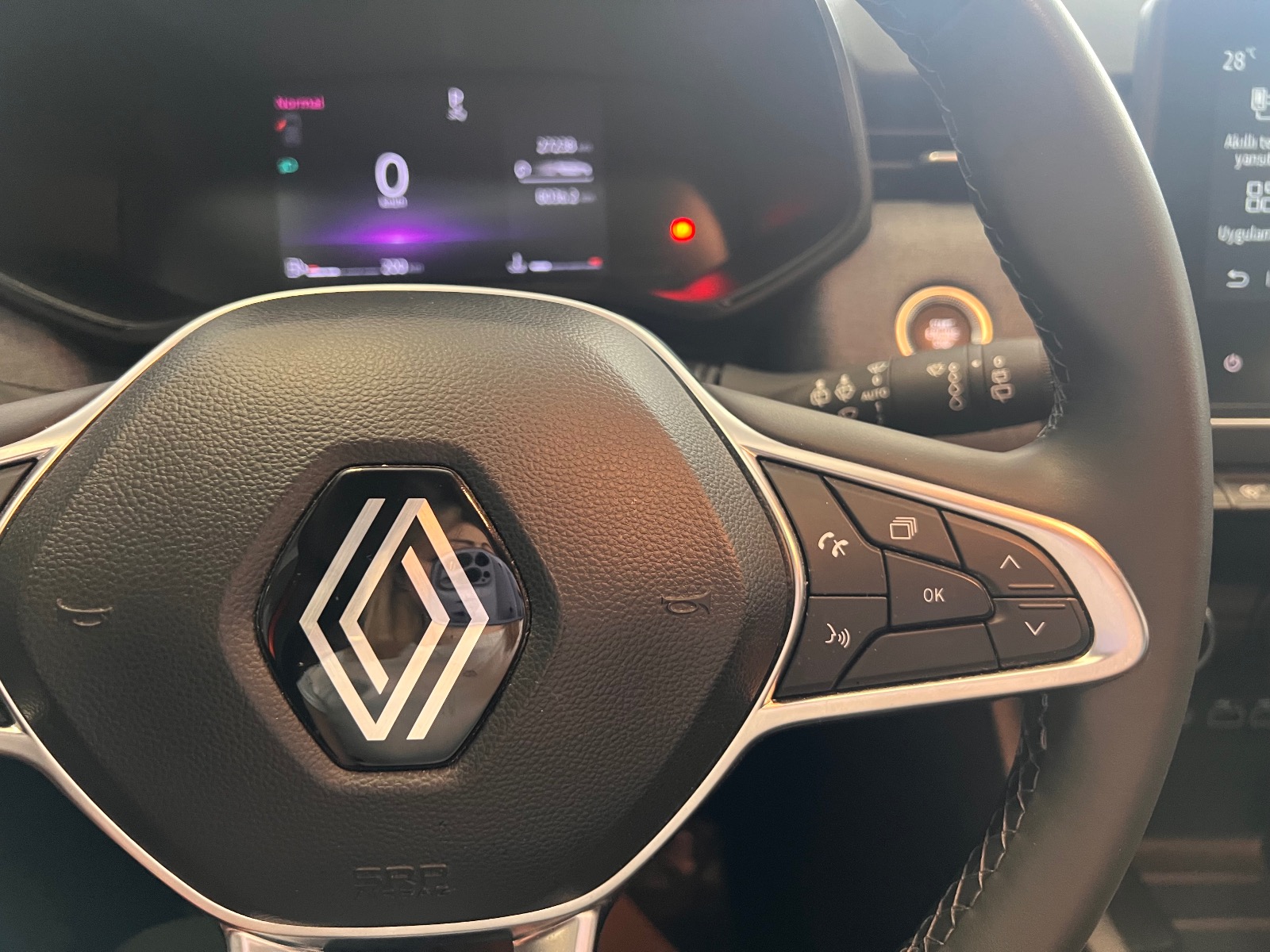 2023 Benzin Otomatik Renault Clio Turuncu Ermat Motorlu Araçlar ve Tarım Ürünleri Sanayi Ticaret A.Ş.