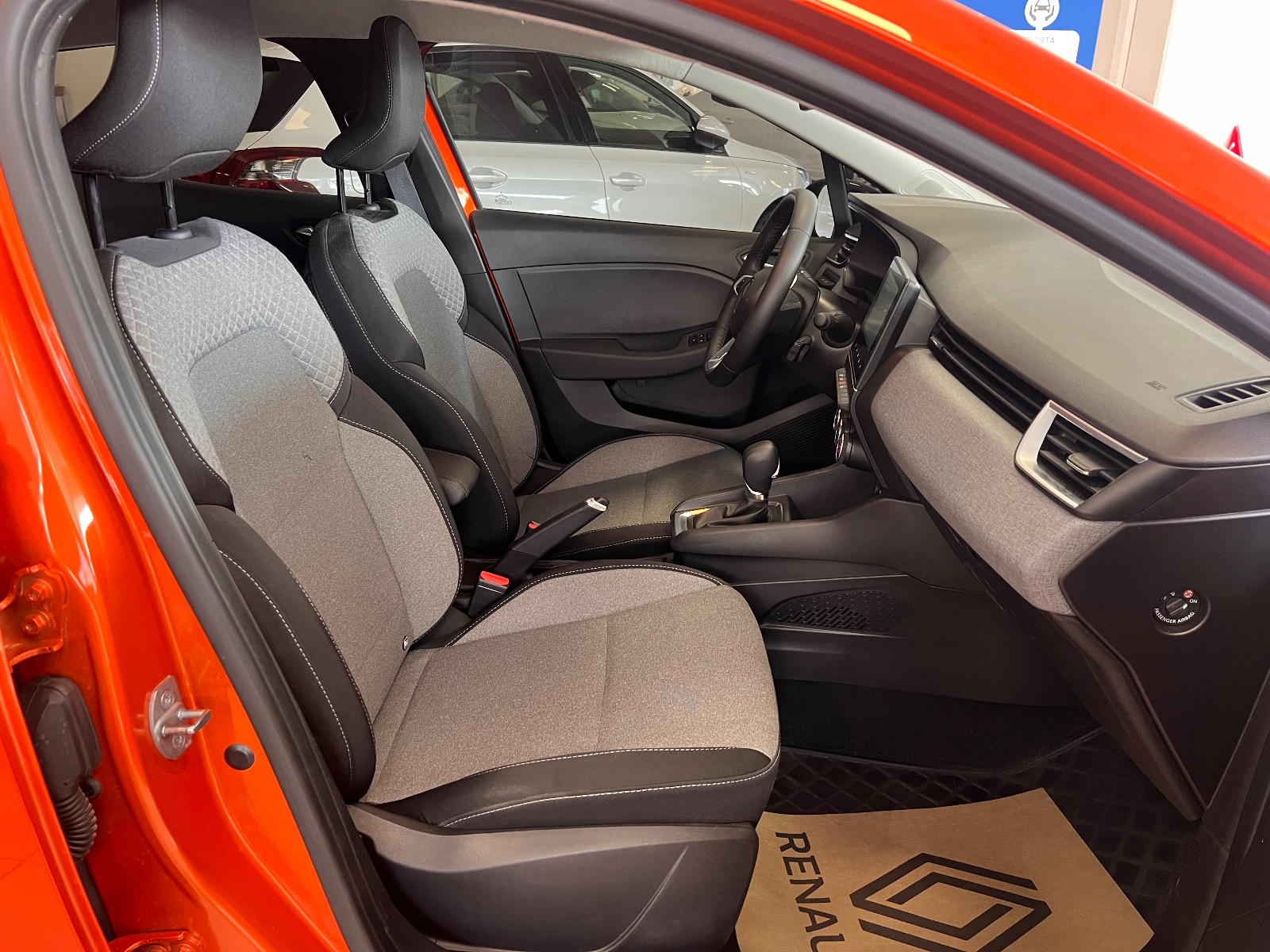 2023 Benzin Otomatik Renault Clio Turuncu Ermat Motorlu Araçlar ve Tarım Ürünleri Sanayi Ticaret A.Ş.
