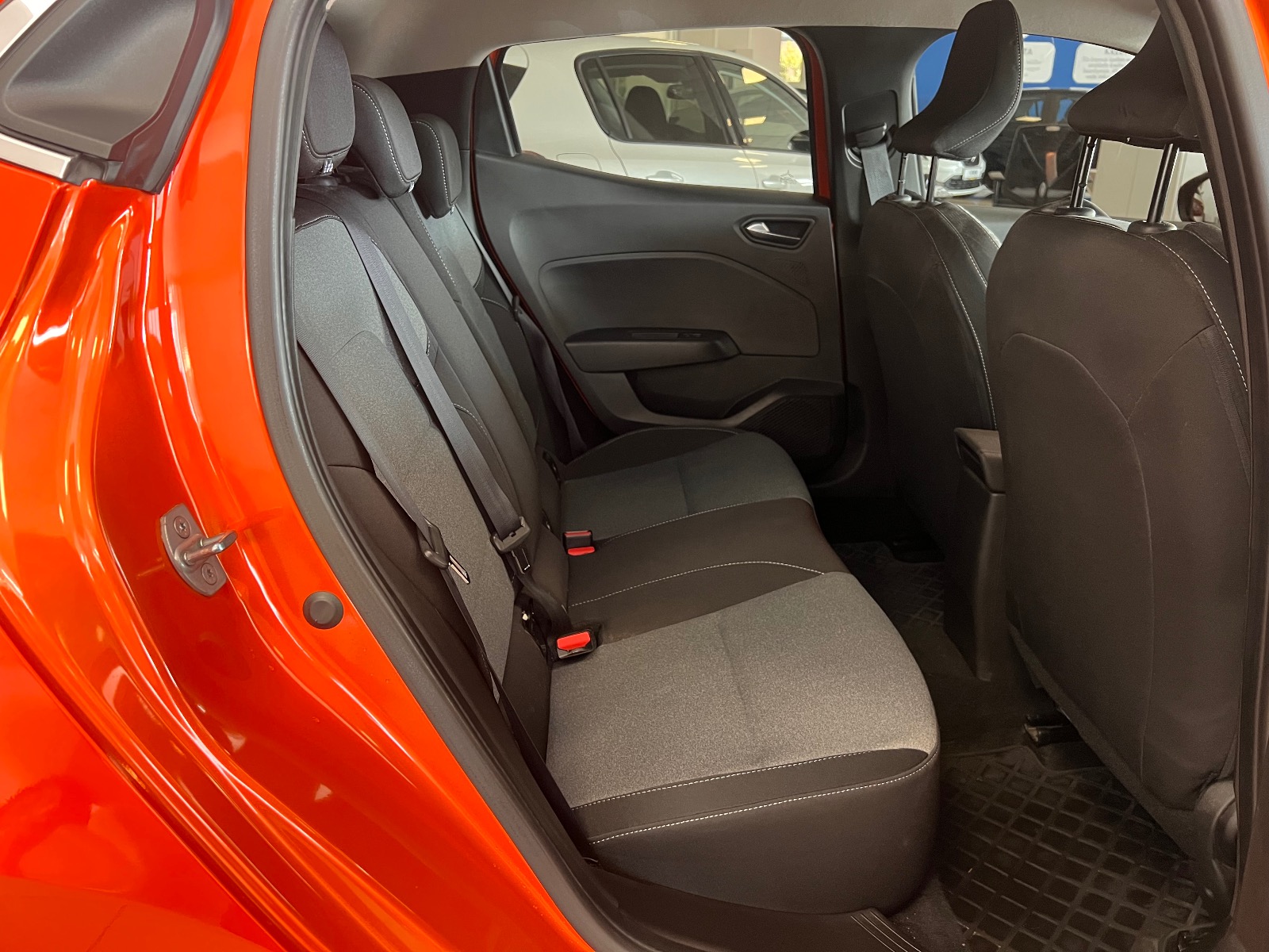 2023 Benzin Otomatik Renault Clio Turuncu Ermat Motorlu Araçlar ve Tarım Ürünleri Sanayi Ticaret A.Ş.