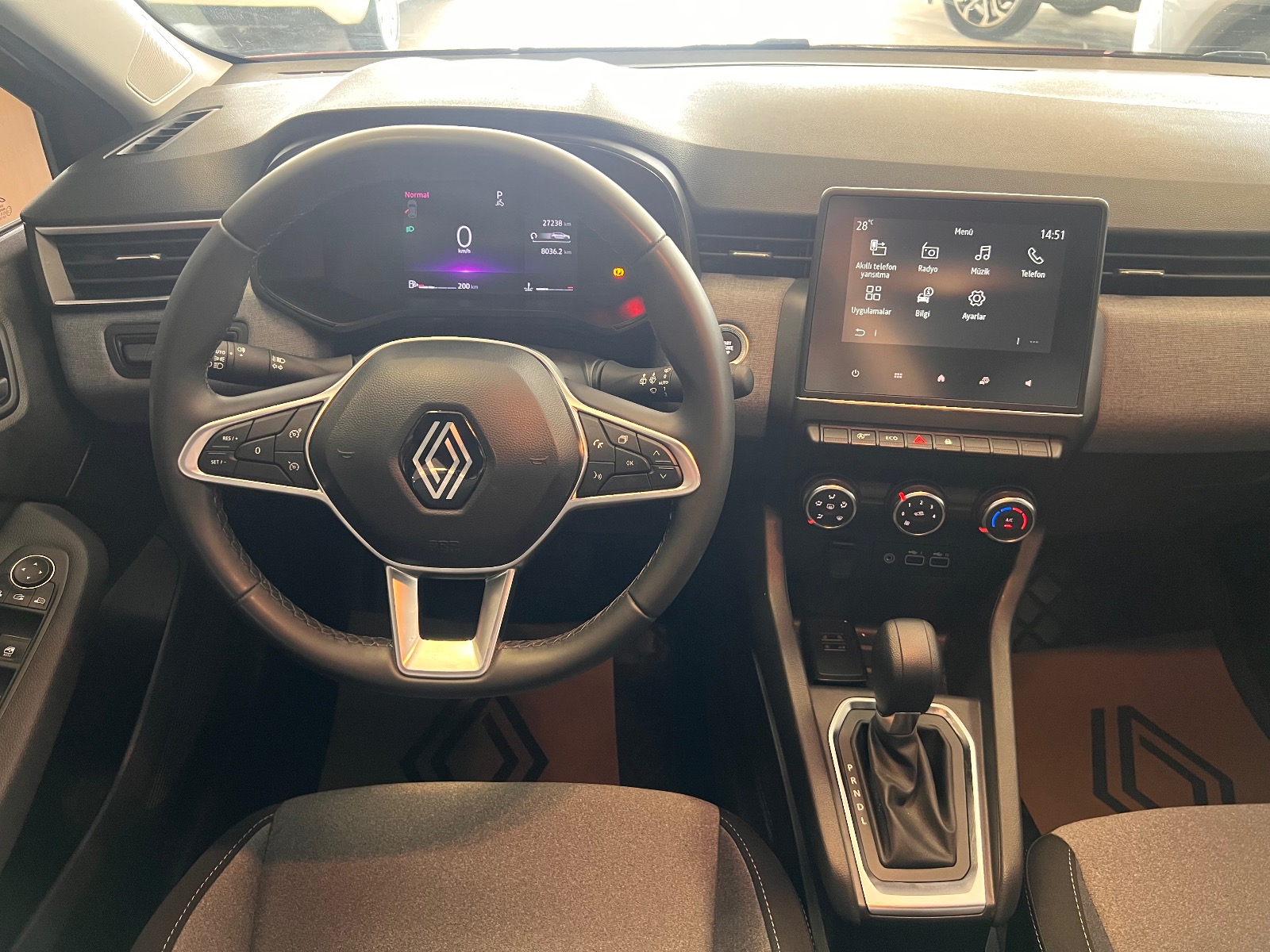 2023 Benzin Otomatik Renault Clio Turuncu Ermat Motorlu Araçlar ve Tarım Ürünleri Sanayi Ticaret A.Ş.