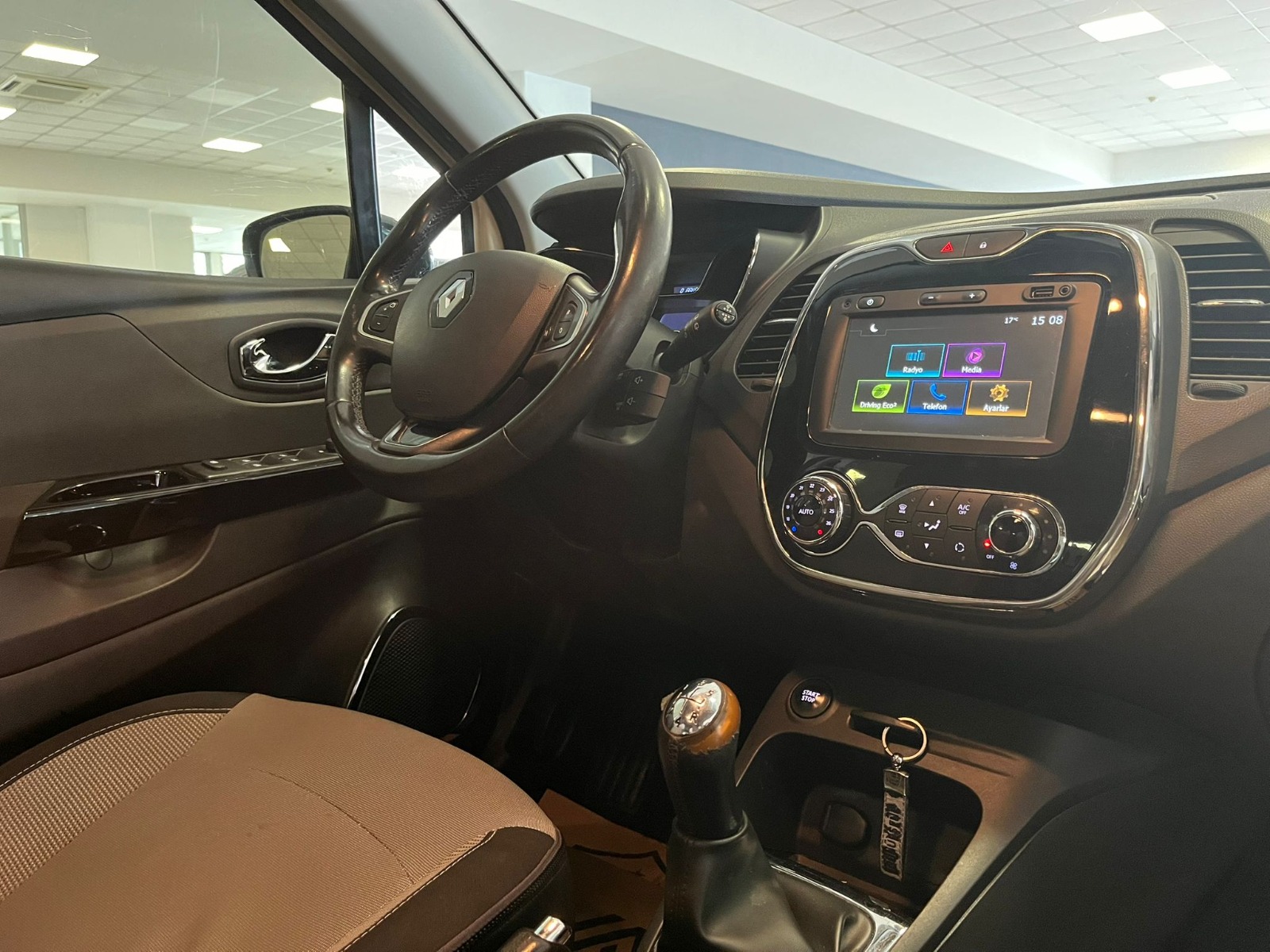 2016 Dizel Manuel Renault Captur Bej Ermat Motorlu Araçlar ve Tarım Ürünleri Sanayi Ticaret A.Ş.