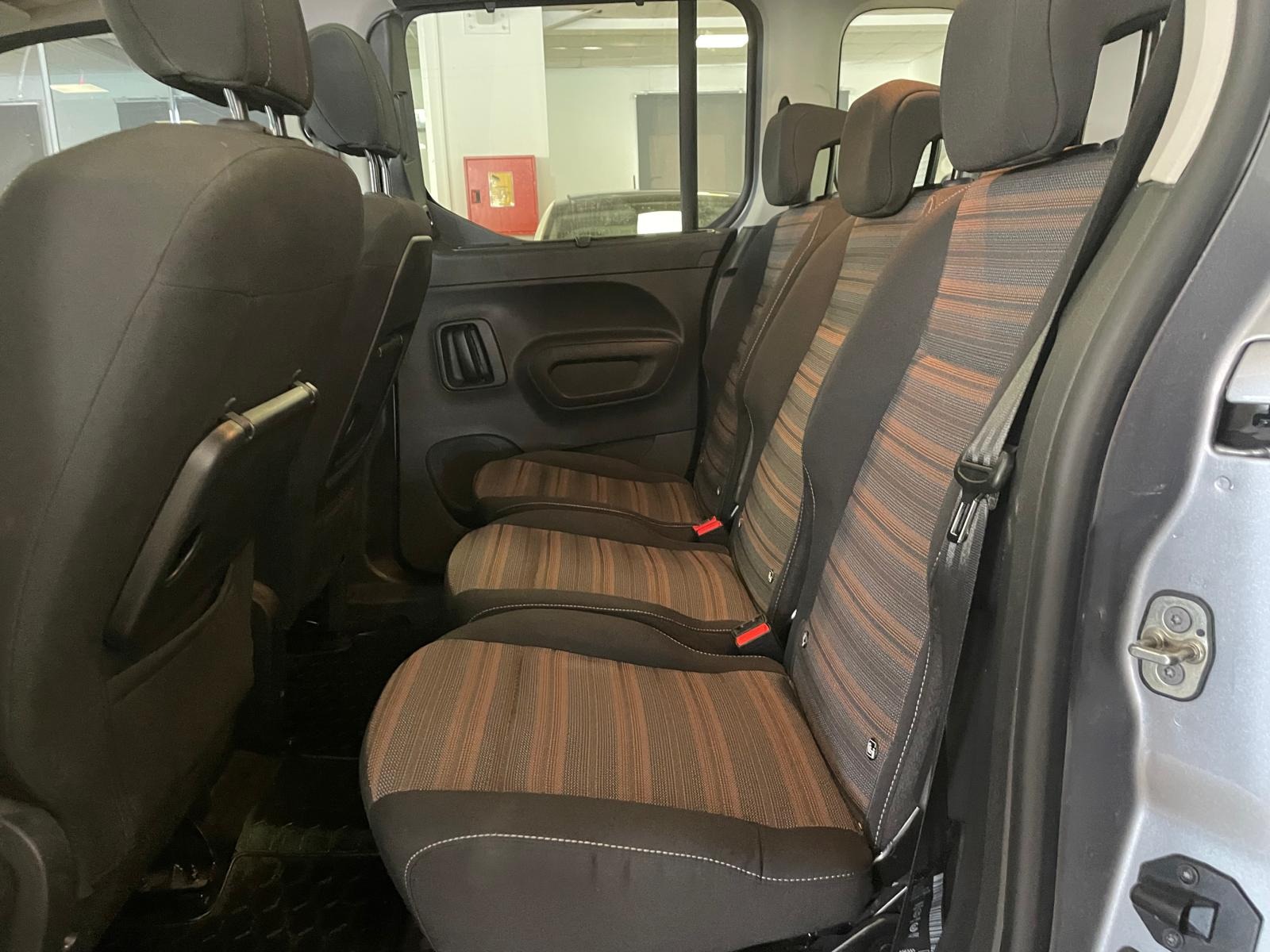 2023 Dizel Otomatik Opel Combo Gri Ermat Motorlu Araçlar ve Tarım Ürünleri Sanayi Ticaret A.Ş.