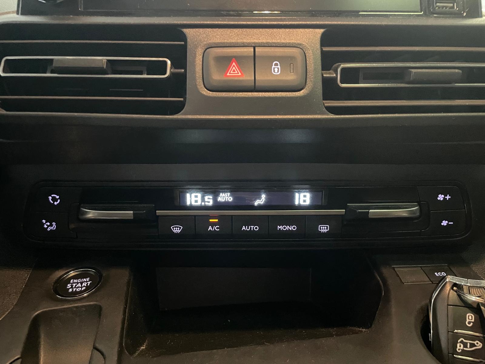 2023 Dizel Otomatik Opel Combo Gri Ermat Motorlu Araçlar ve Tarım Ürünleri Sanayi Ticaret A.Ş.