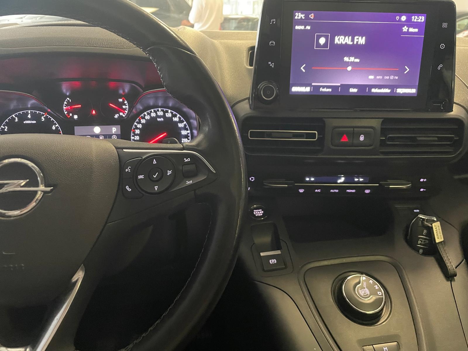 2023 Dizel Otomatik Opel Combo Gri Ermat Motorlu Araçlar ve Tarım Ürünleri Sanayi Ticaret A.Ş.