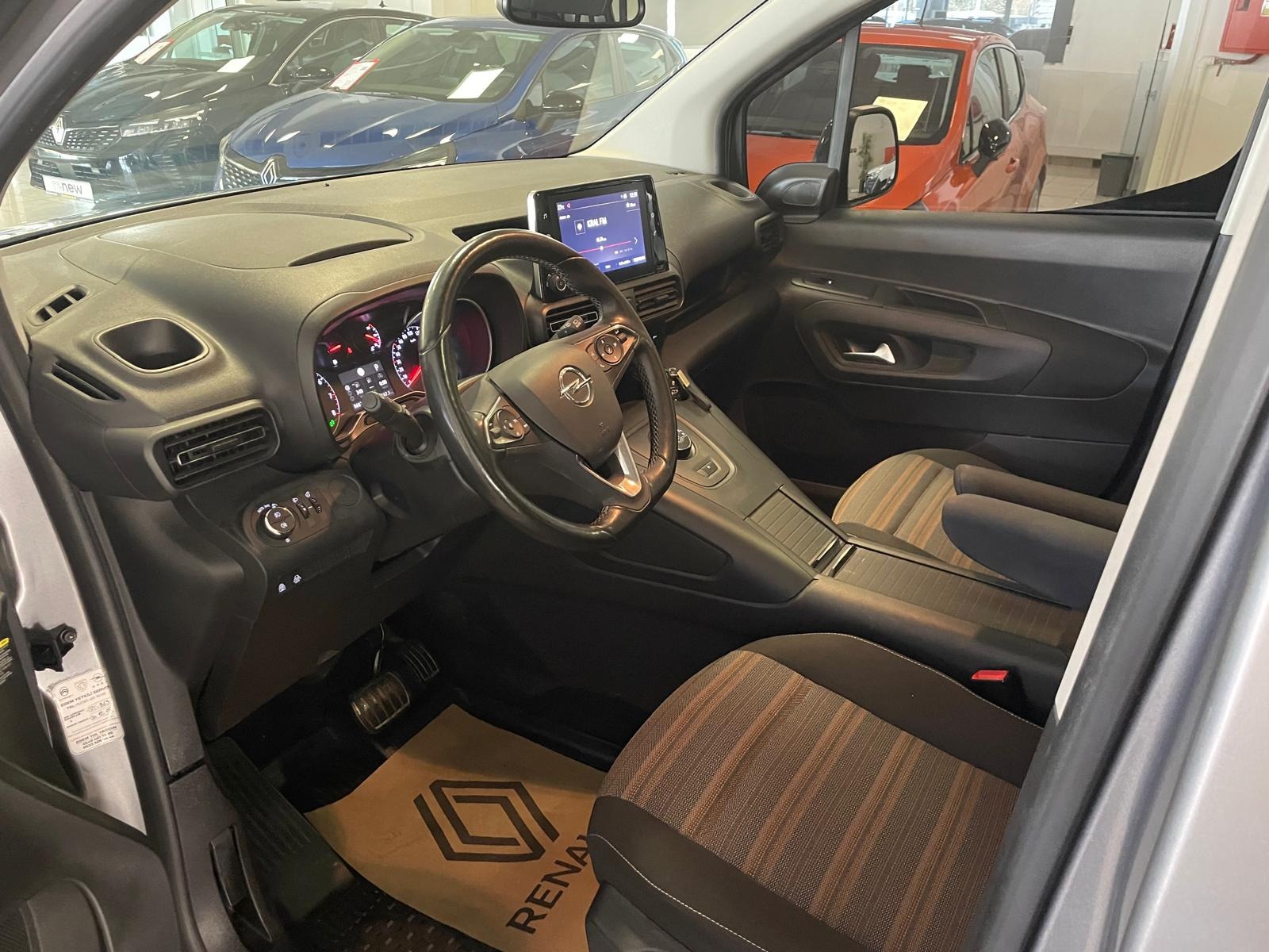 2023 Dizel Otomatik Opel Combo Gri Ermat Motorlu Araçlar ve Tarım Ürünleri Sanayi Ticaret A.Ş.