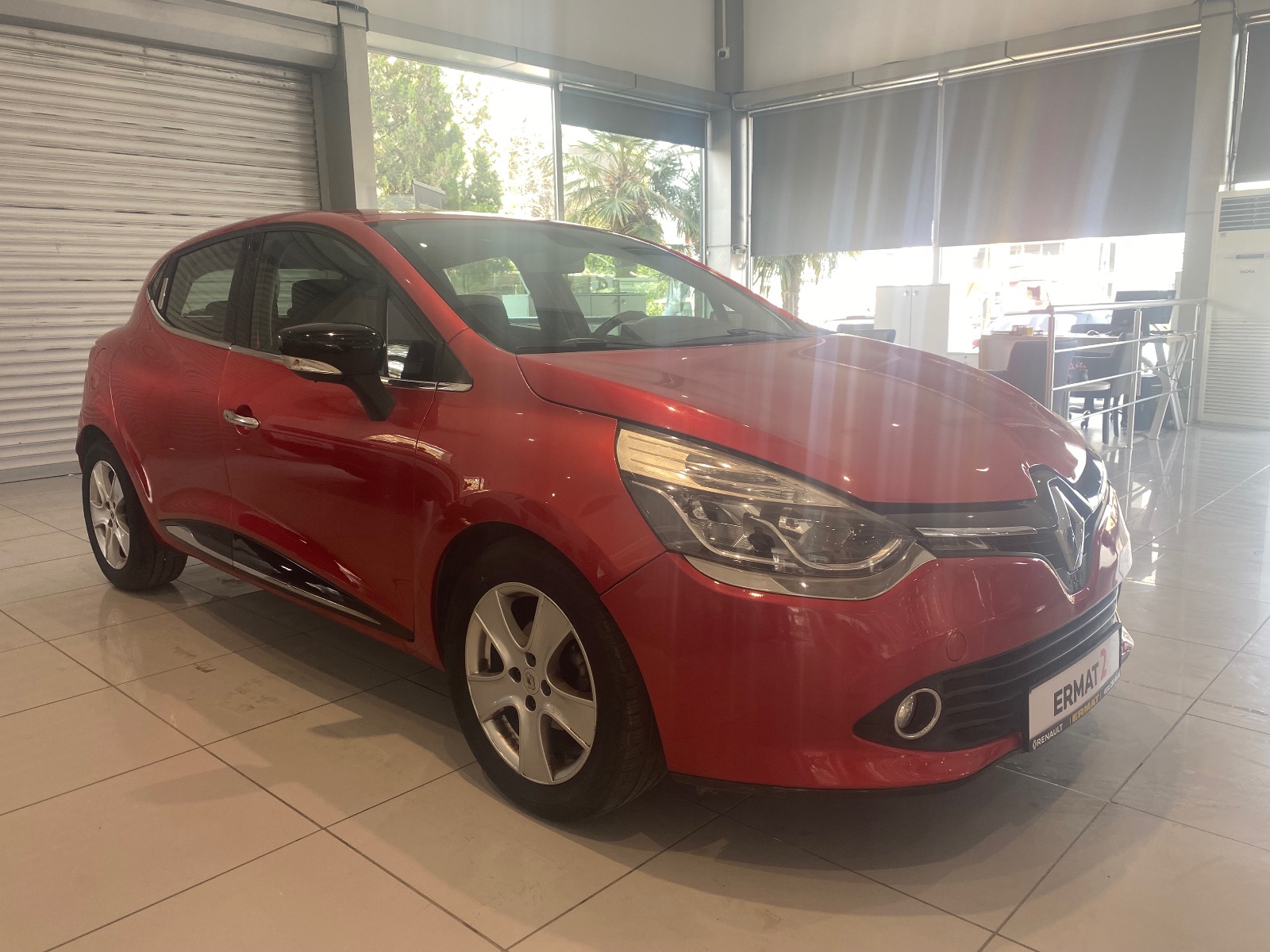 2014 Benzin Manuel Renault Clio Kırmızı Ermat Motorlu Araçlar ve Tarım Ürünleri Sanayi Ticaret A.Ş.