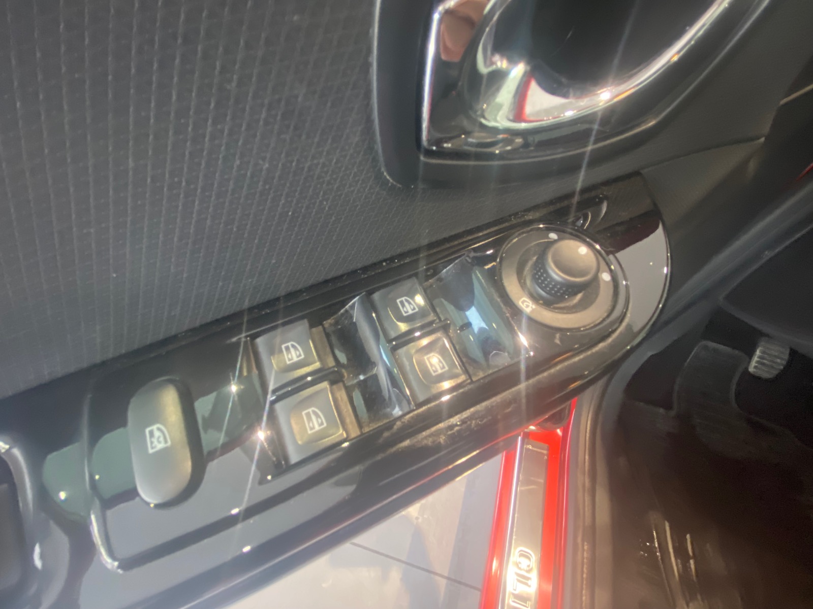 2014 Benzin Manuel Renault Clio Kırmızı Ermat Motorlu Araçlar ve Tarım Ürünleri Sanayi Ticaret A.Ş.