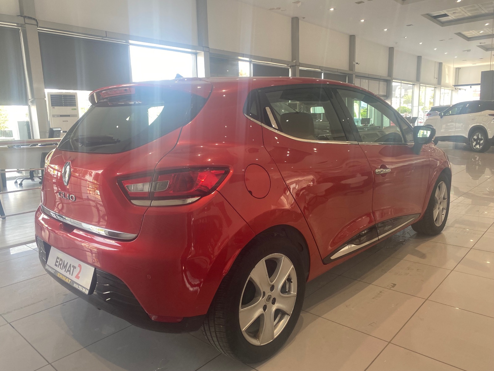 2014 Benzin Manuel Renault Clio Kırmızı Ermat Motorlu Araçlar ve Tarım Ürünleri Sanayi Ticaret A.Ş.