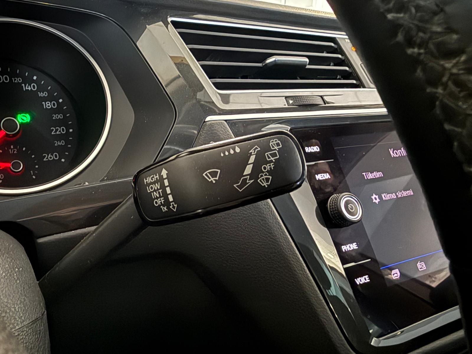 2020 Benzin Otomatik Volkswagen Tiguan Beyaz Ermat Motorlu Araçlar ve Tarım Ürünleri Sanayi Ticaret A.Ş.