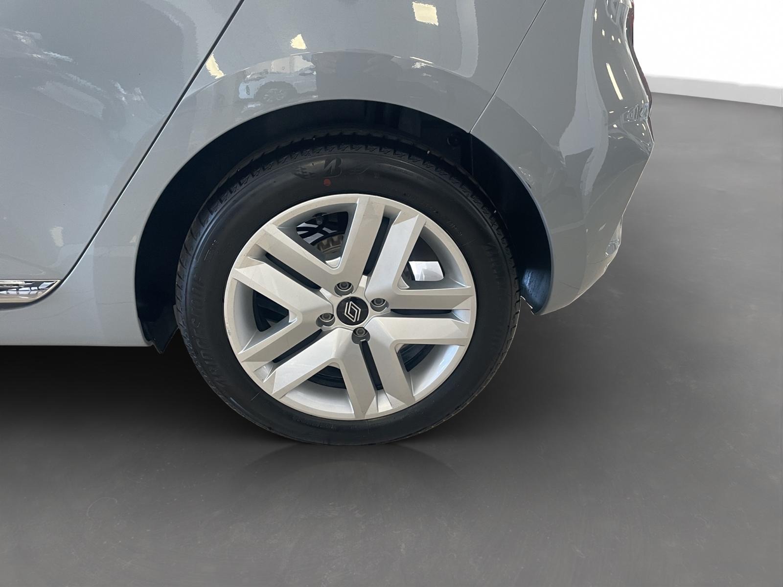 2025 Benzin Otomatik Renault Clio Gri Ermat Motorlu Araçlar ve Tarım Ürünleri Sanayi Ticaret A.Ş.