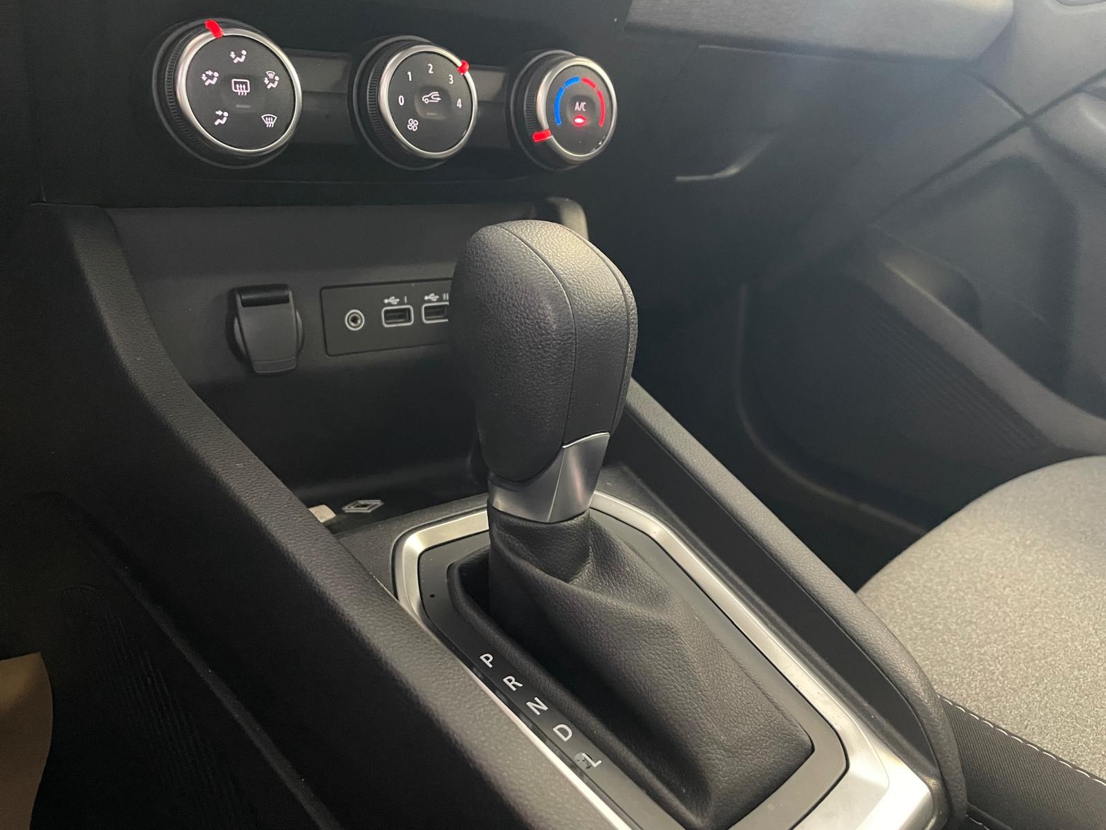 2025 Benzin Otomatik Renault Clio Gri Ermat Motorlu Araçlar ve Tarım Ürünleri Sanayi Ticaret A.Ş.