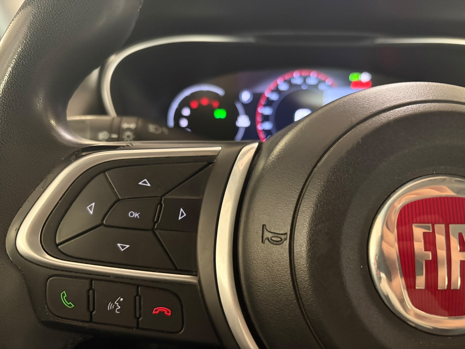 2023 Dizel Otomatik Fiat Egea Cross Turuncu Ermat Motorlu Araçlar ve Tarım Ürünleri Sanayi Ticaret A.Ş.