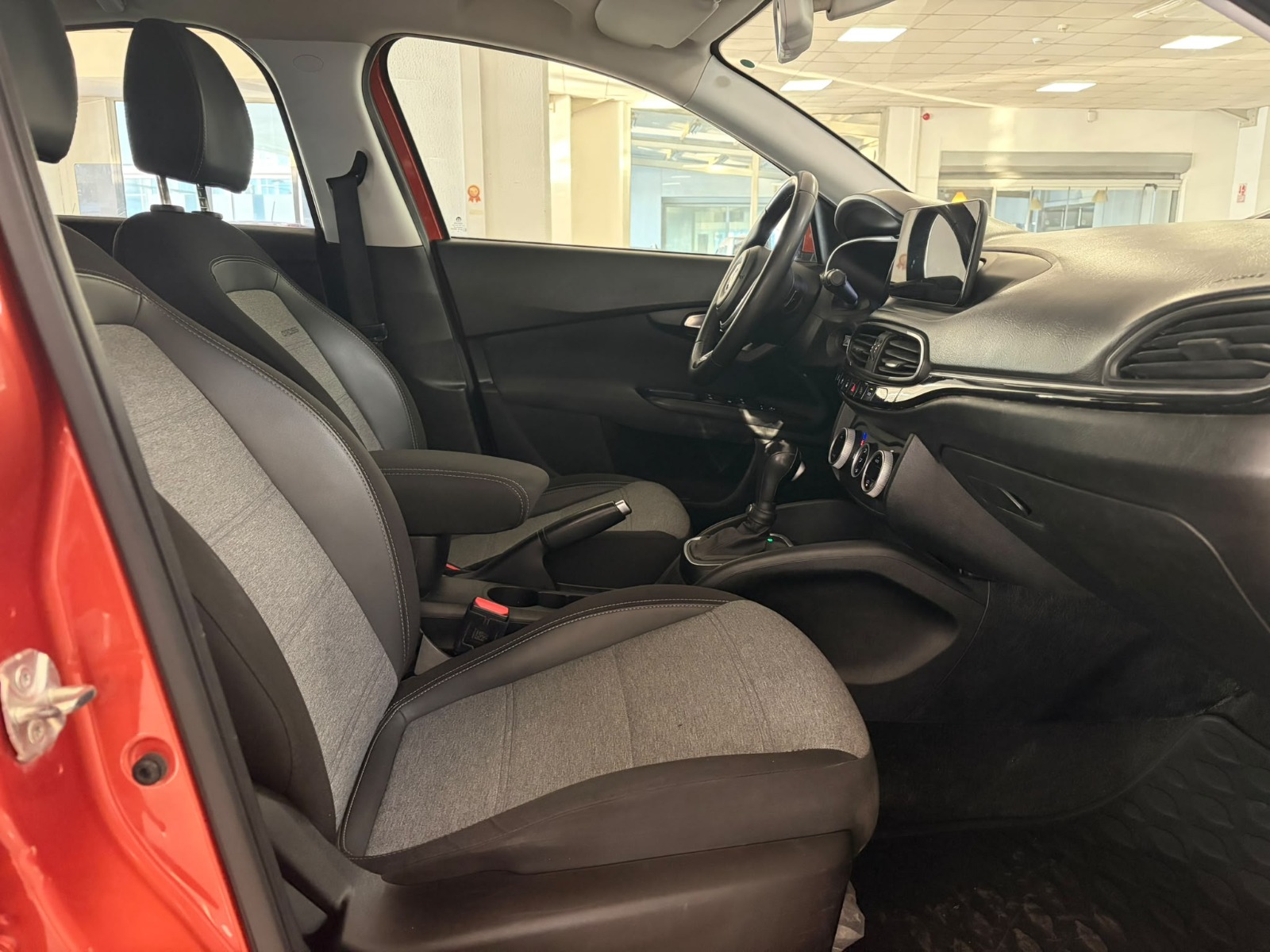 2023 Dizel Otomatik Fiat Egea Cross Turuncu Ermat Motorlu Araçlar ve Tarım Ürünleri Sanayi Ticaret A.Ş.
