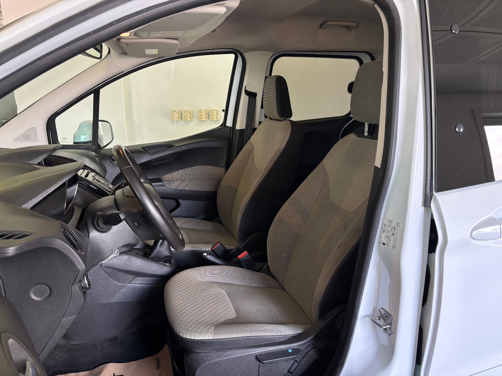 2017 Dizel Manuel Ford Tourneo Courier Beyaz Ermat Motorlu Araçlar ve Tarım Ürünleri Sanayi Ticaret A.Ş.