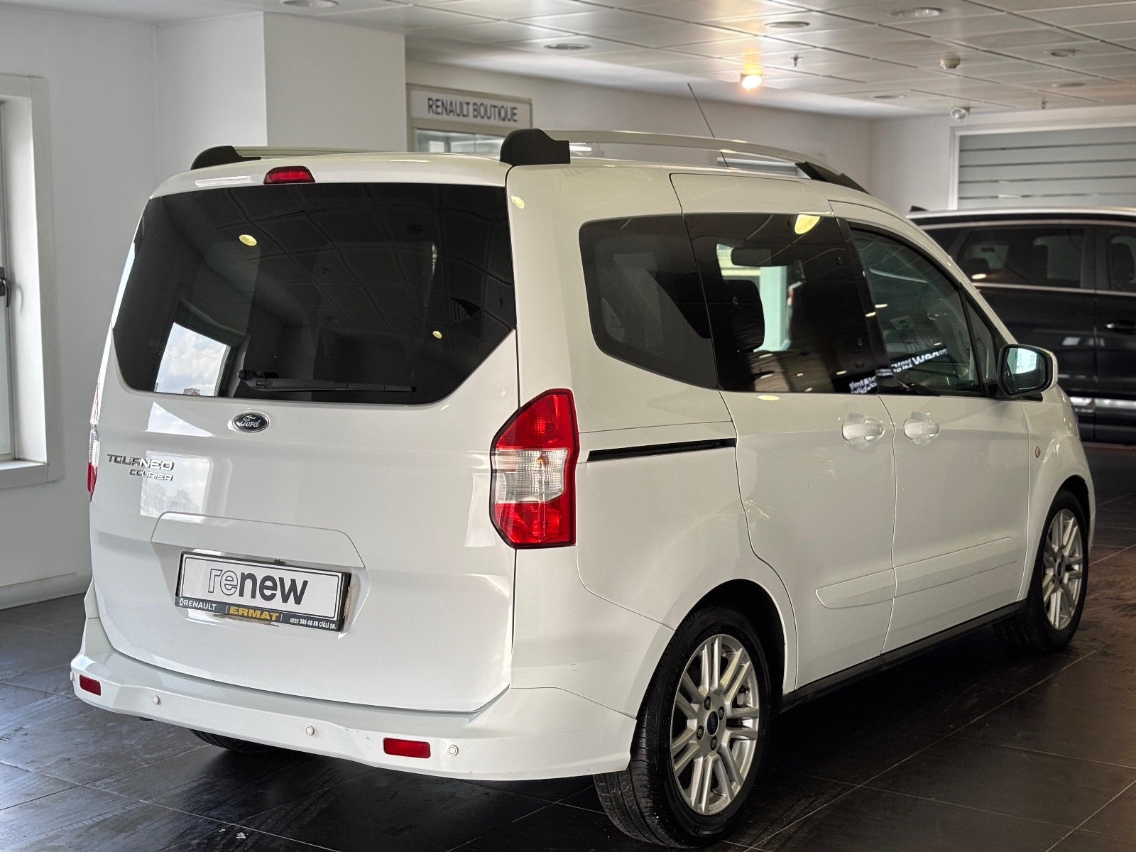 2017 Dizel Manuel Ford Tourneo Courier Beyaz Ermat Motorlu Araçlar ve Tarım Ürünleri Sanayi Ticaret A.Ş.