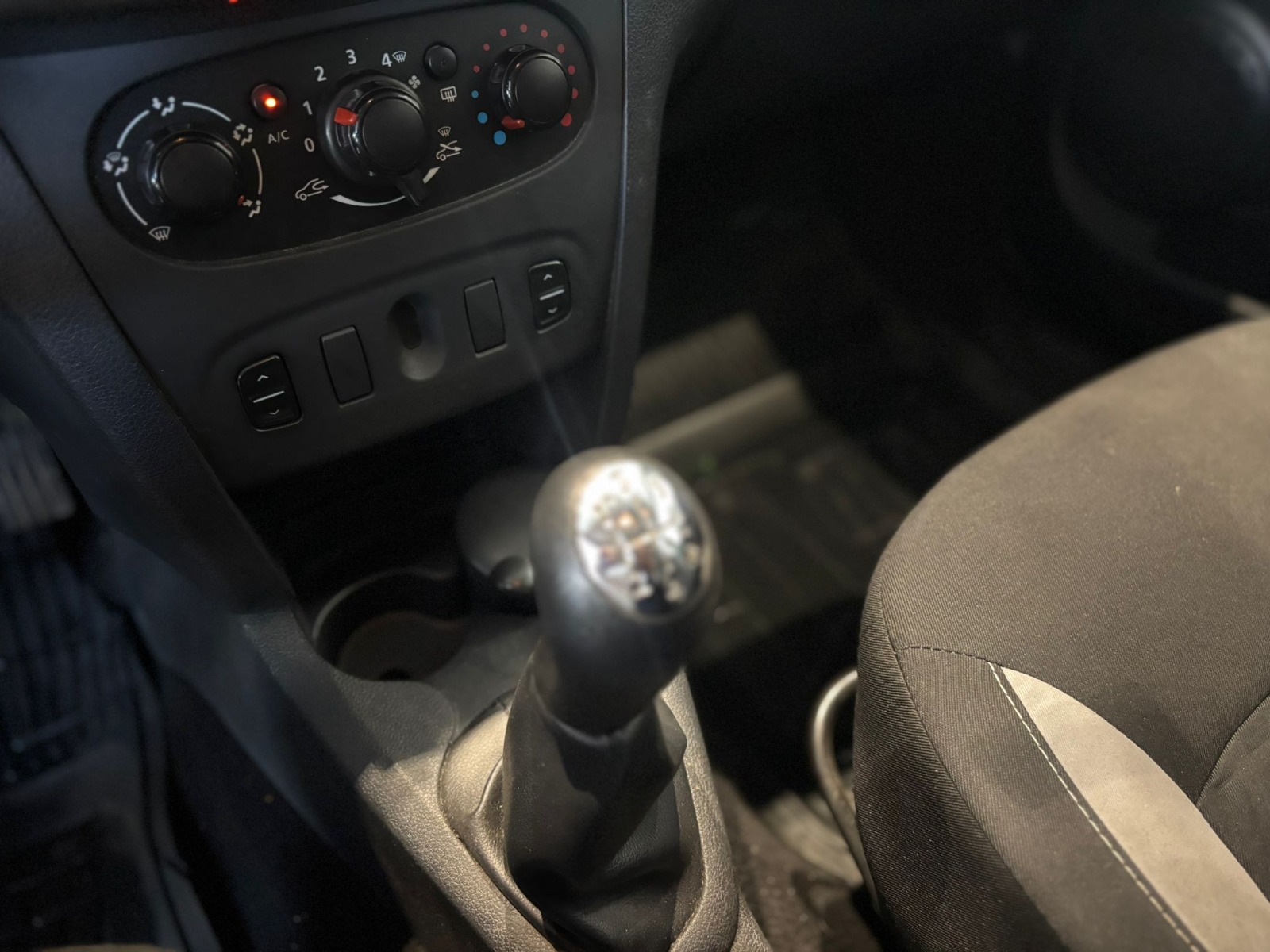 2016 Dizel Manuel Dacia Sandero Siyah Ermat Motorlu Araçlar ve Tarım Ürünleri Sanayi Ticaret A.Ş.