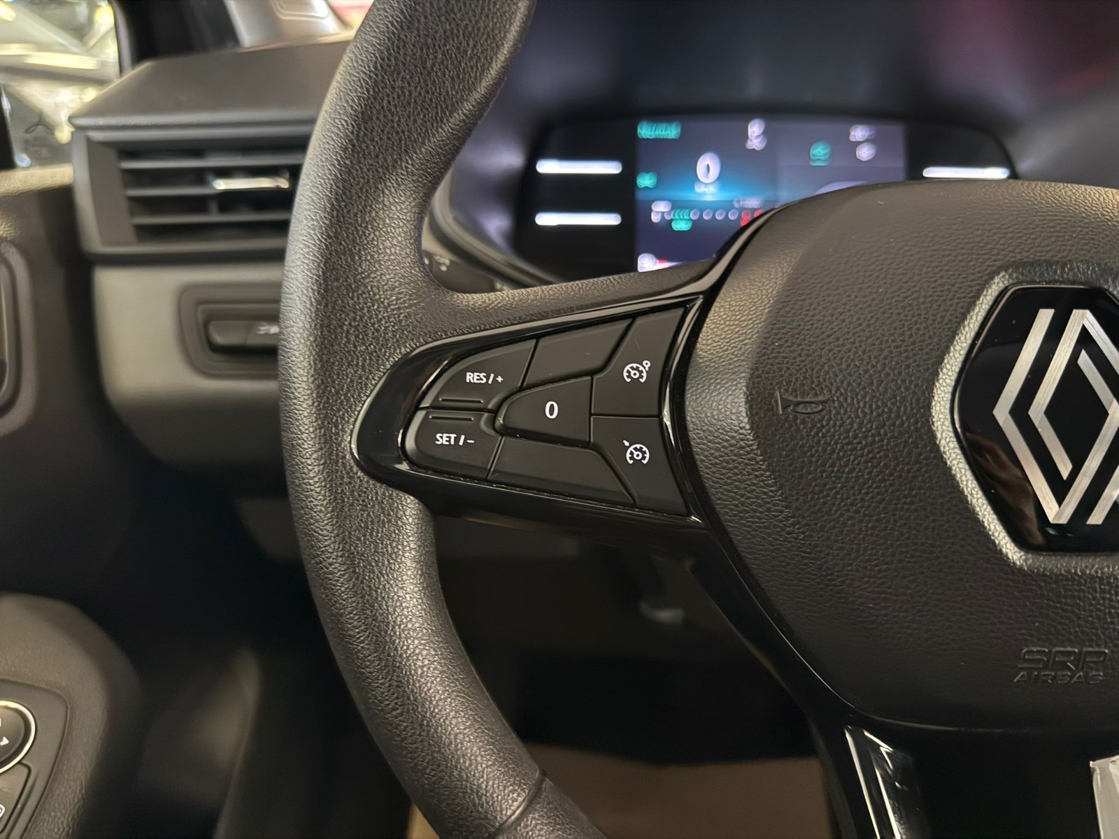 2023 Benzin Otomatik Renault Clio Gri Ermat Motorlu Araçlar ve Tarım Ürünleri Sanayi Ticaret A.Ş.