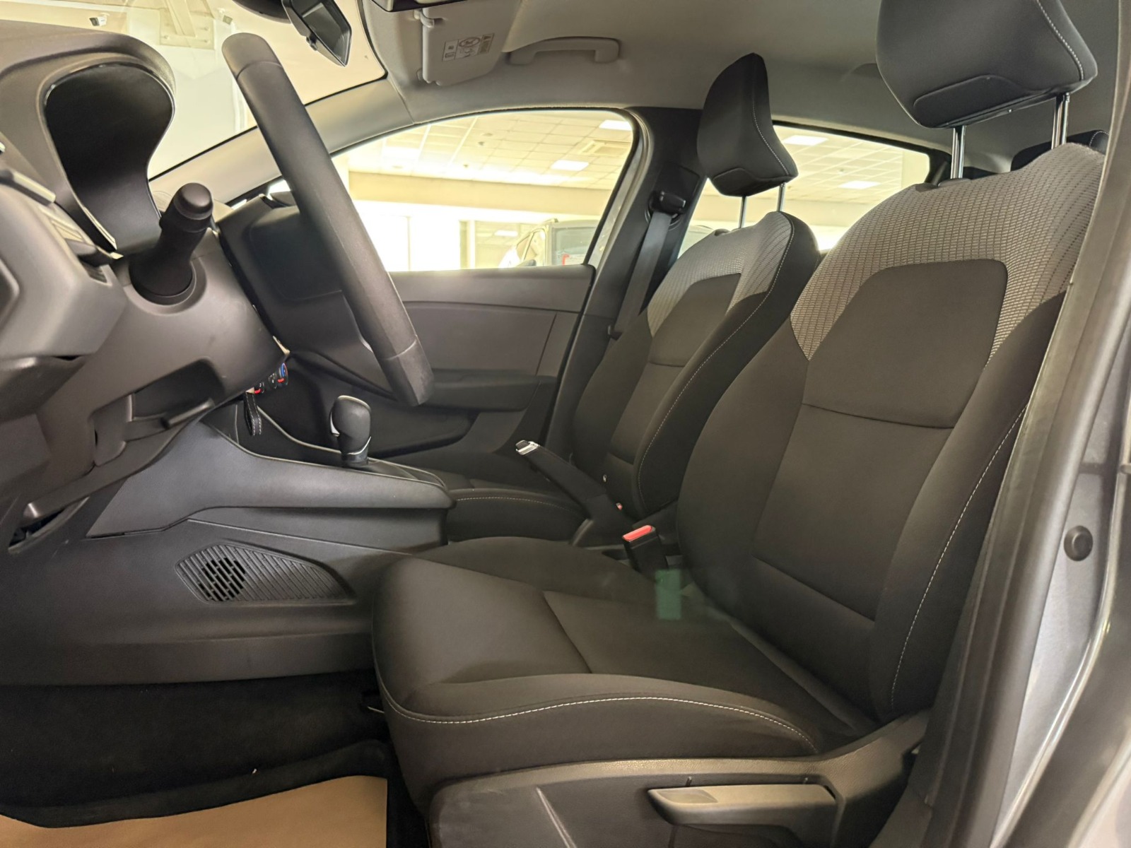 2023 Benzin Otomatik Renault Clio Gri Ermat Motorlu Araçlar ve Tarım Ürünleri Sanayi Ticaret A.Ş.