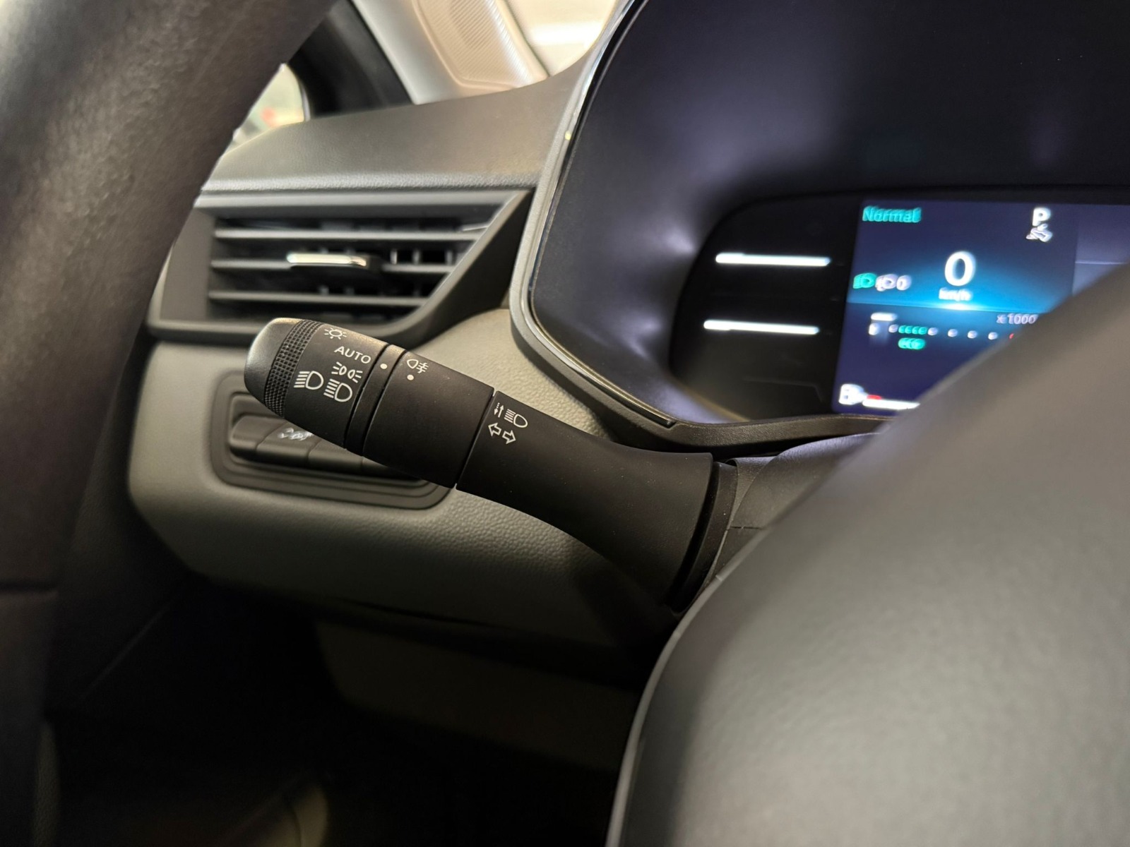 2023 Benzin Otomatik Renault Clio Gri Ermat Motorlu Araçlar ve Tarım Ürünleri Sanayi Ticaret A.Ş.