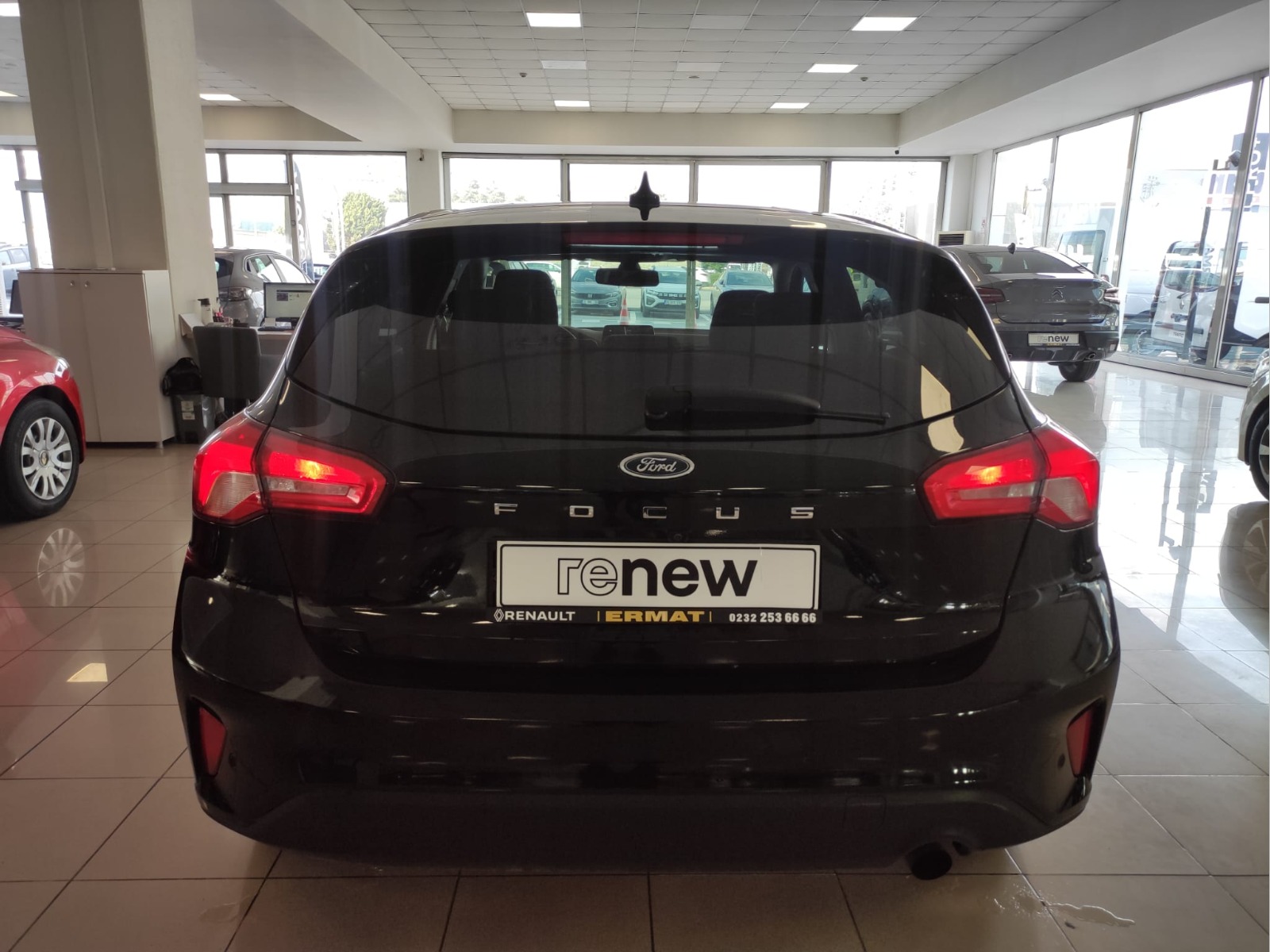 2019 Benzin Otomatik Ford Focus Siyah Ermat Motorlu Araçlar ve Tarım Ürünleri Sanayi Ticaret A.Ş.