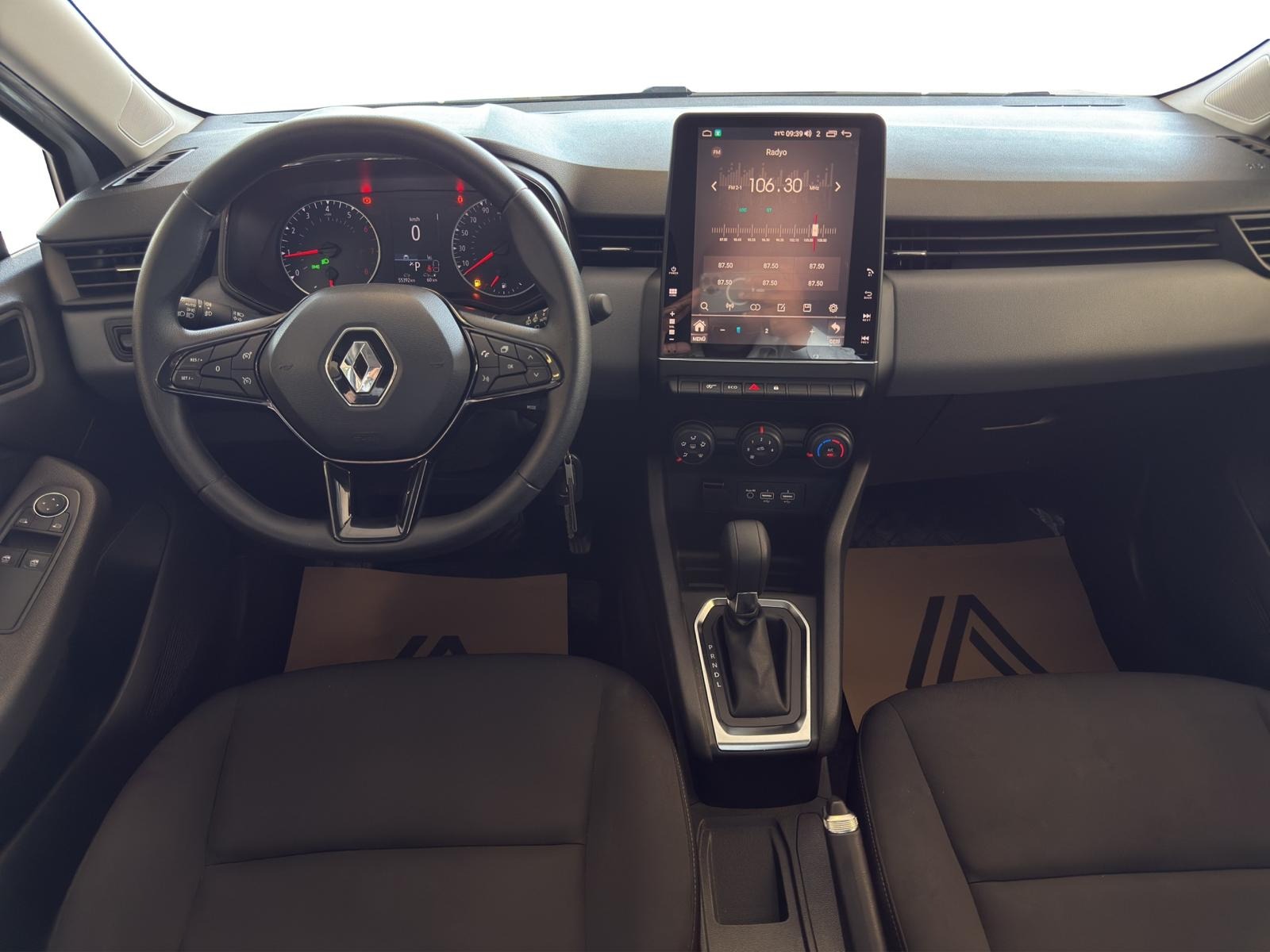 2023 Benzin Otomatik Renault Clio Beyaz Ermat Motorlu Araçlar ve Tarım Ürünleri Sanayi Ticaret A.Ş.
