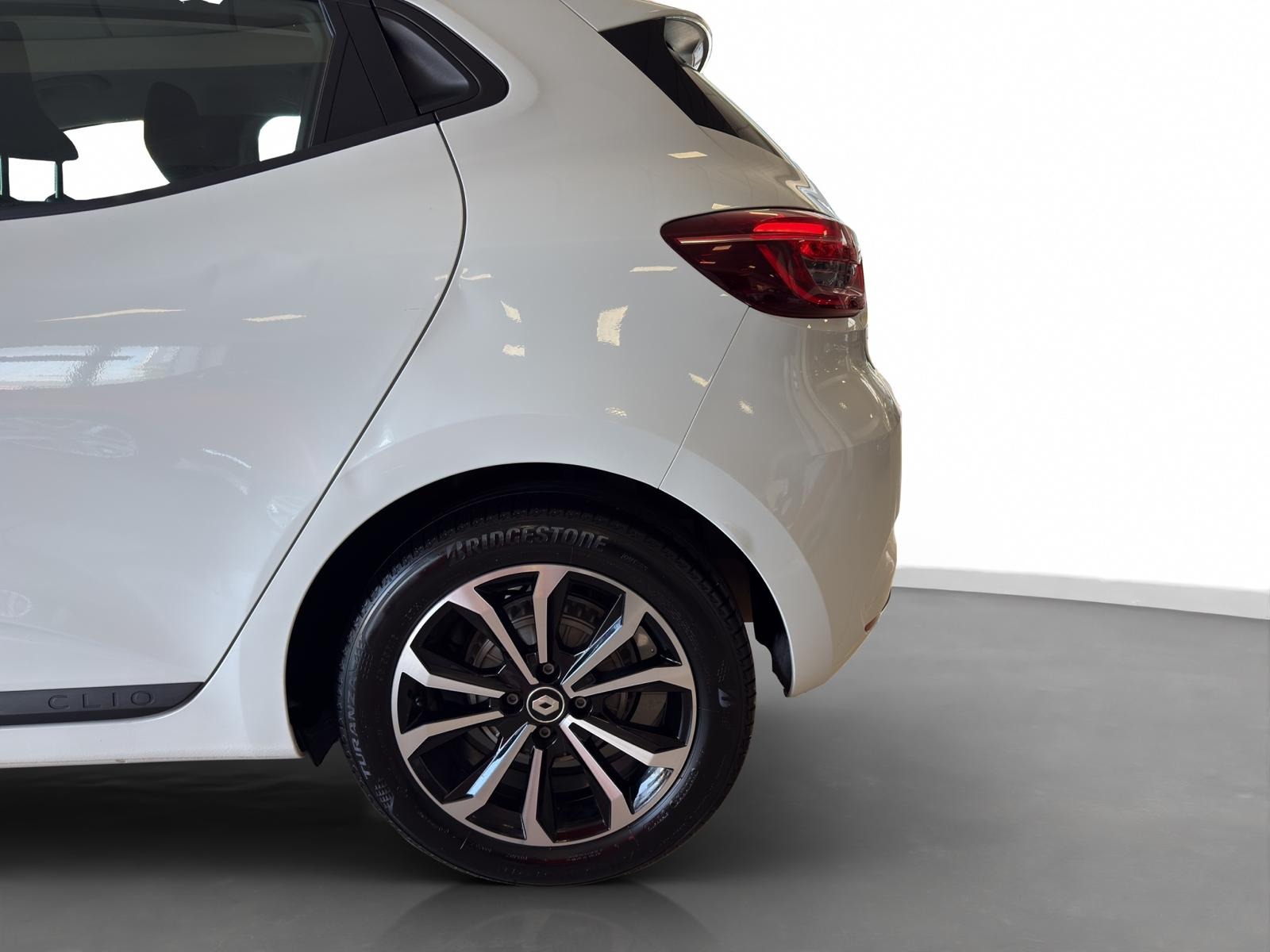 2023 Benzin Otomatik Renault Clio Beyaz Ermat Motorlu Araçlar ve Tarım Ürünleri Sanayi Ticaret A.Ş.