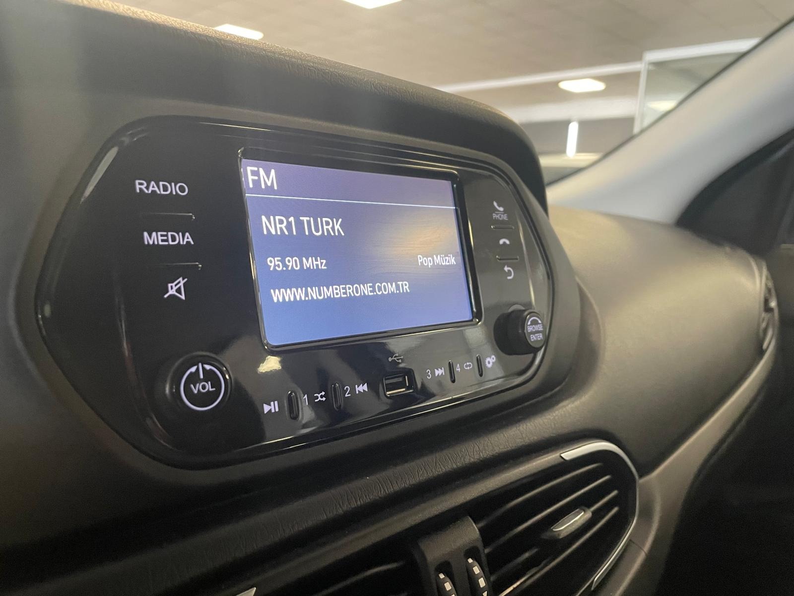 2024 Benzin Manuel Fiat Egea Mavi Ermat Motorlu Araçlar ve Tarım Ürünleri Sanayi Ticaret A.Ş.