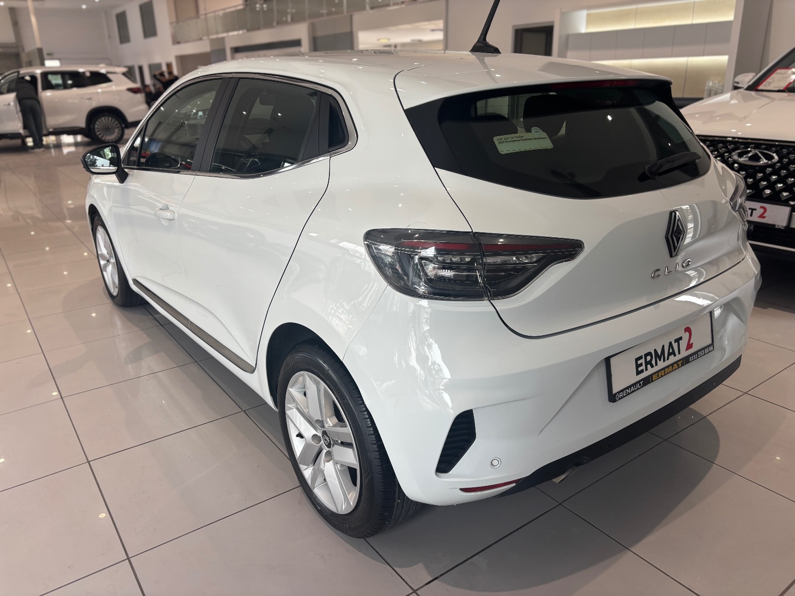 2023 Benzin Otomatik Renault Clio Beyaz Ermat Motorlu Araçlar ve Tarım Ürünleri Sanayi Ticaret A.Ş.