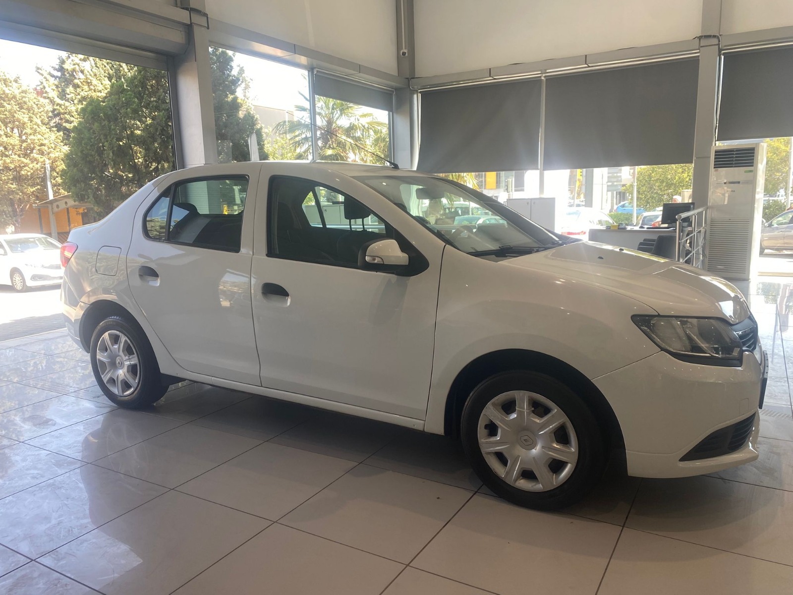 2016 Dizel Manuel Renault Symbol Beyaz Ermat Motorlu Araçlar ve Tarım Ürünleri Sanayi Ticaret A.Ş.
