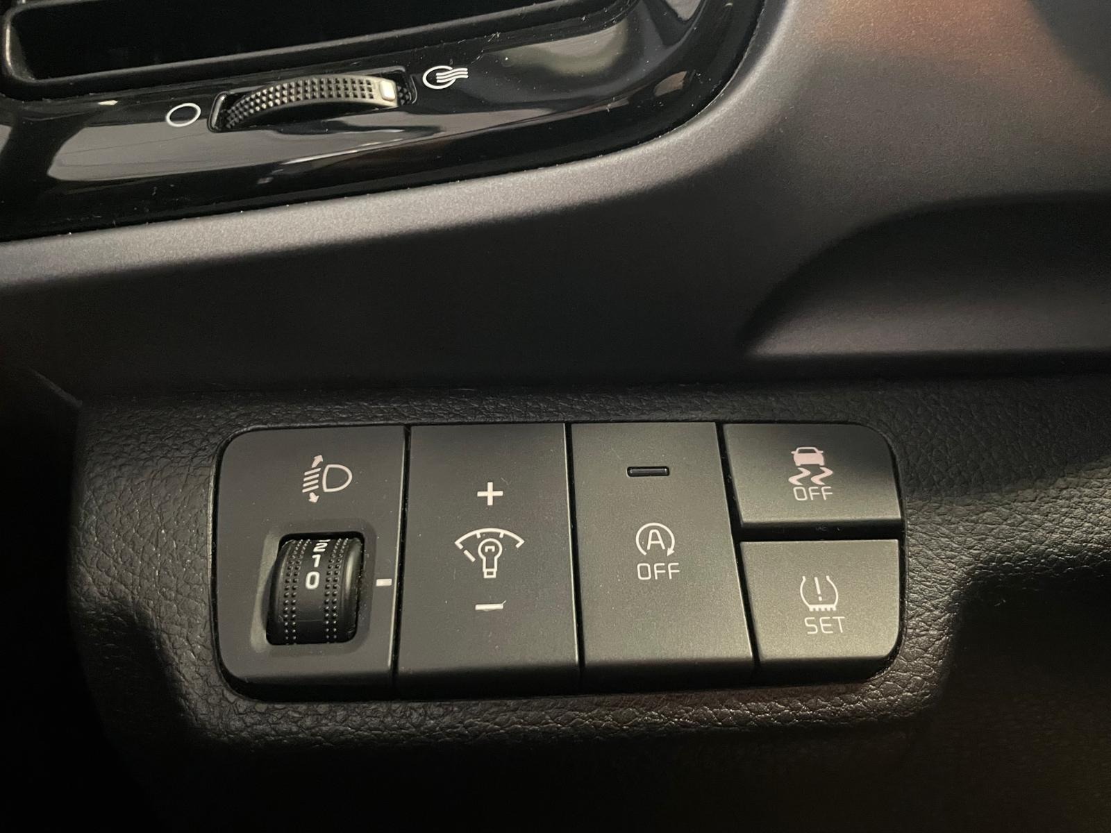 2021 Benzin Manuel Kia Stonic Gri Ermat Motorlu Araçlar ve Tarım Ürünleri Sanayi Ticaret A.Ş.