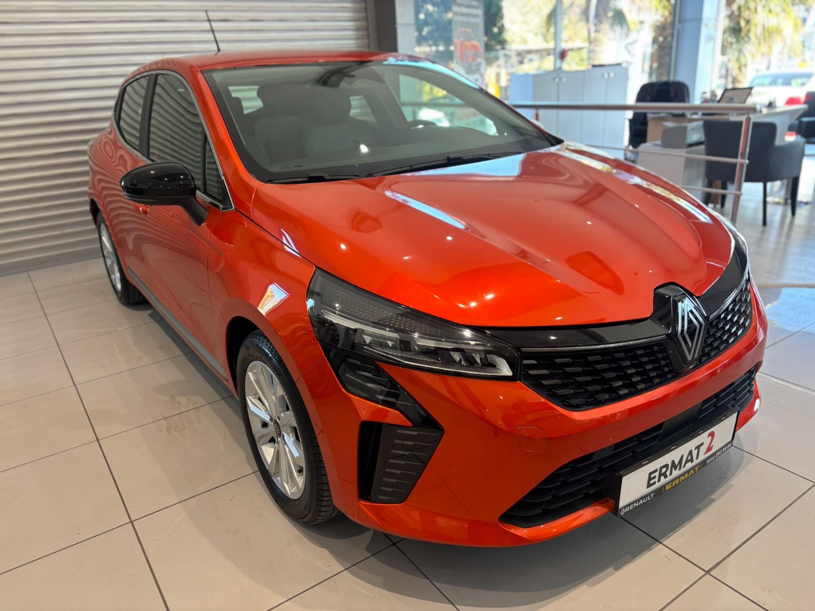 2024 Benzin Otomatik Renault Clio Turuncu Ermat Motorlu Araçlar ve Tarım Ürünleri Sanayi Ticaret A.Ş.