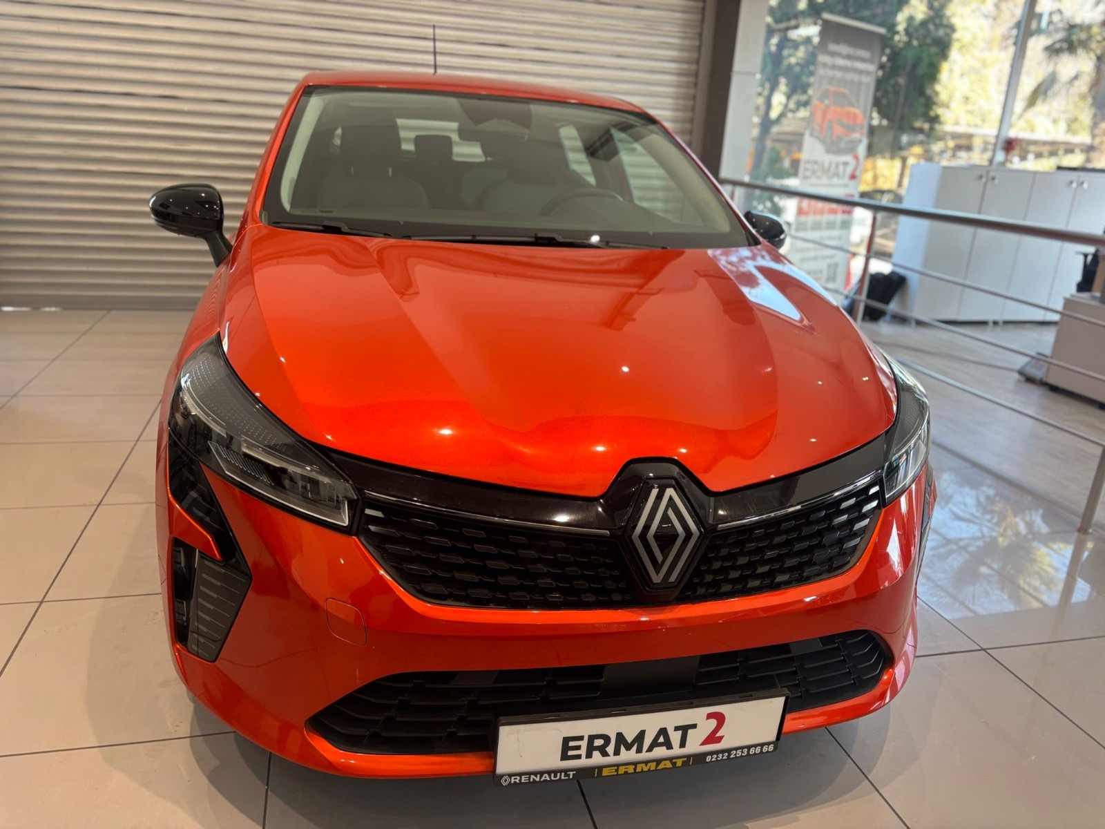2024 Benzin Otomatik Renault Clio Turuncu Ermat Motorlu Araçlar ve Tarım Ürünleri Sanayi Ticaret A.Ş.