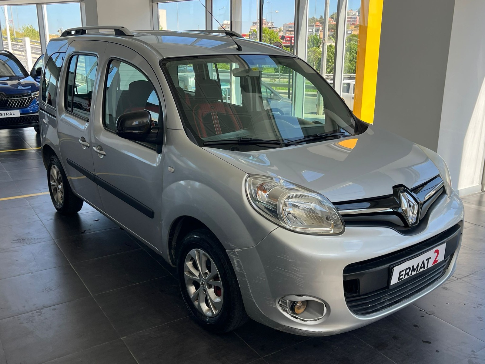 2017 Dizel Manuel Renault Kangoo Multix Gri Ermat Motorlu Araçlar ve Tarım Ürünleri Sanayi Ticaret A.Ş.