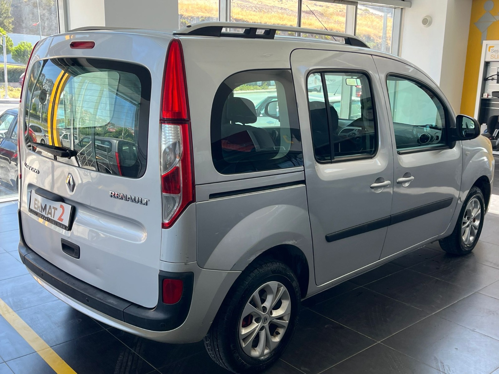 2017 Dizel Manuel Renault Kangoo Multix Gri Ermat Motorlu Araçlar ve Tarım Ürünleri Sanayi Ticaret A.Ş.