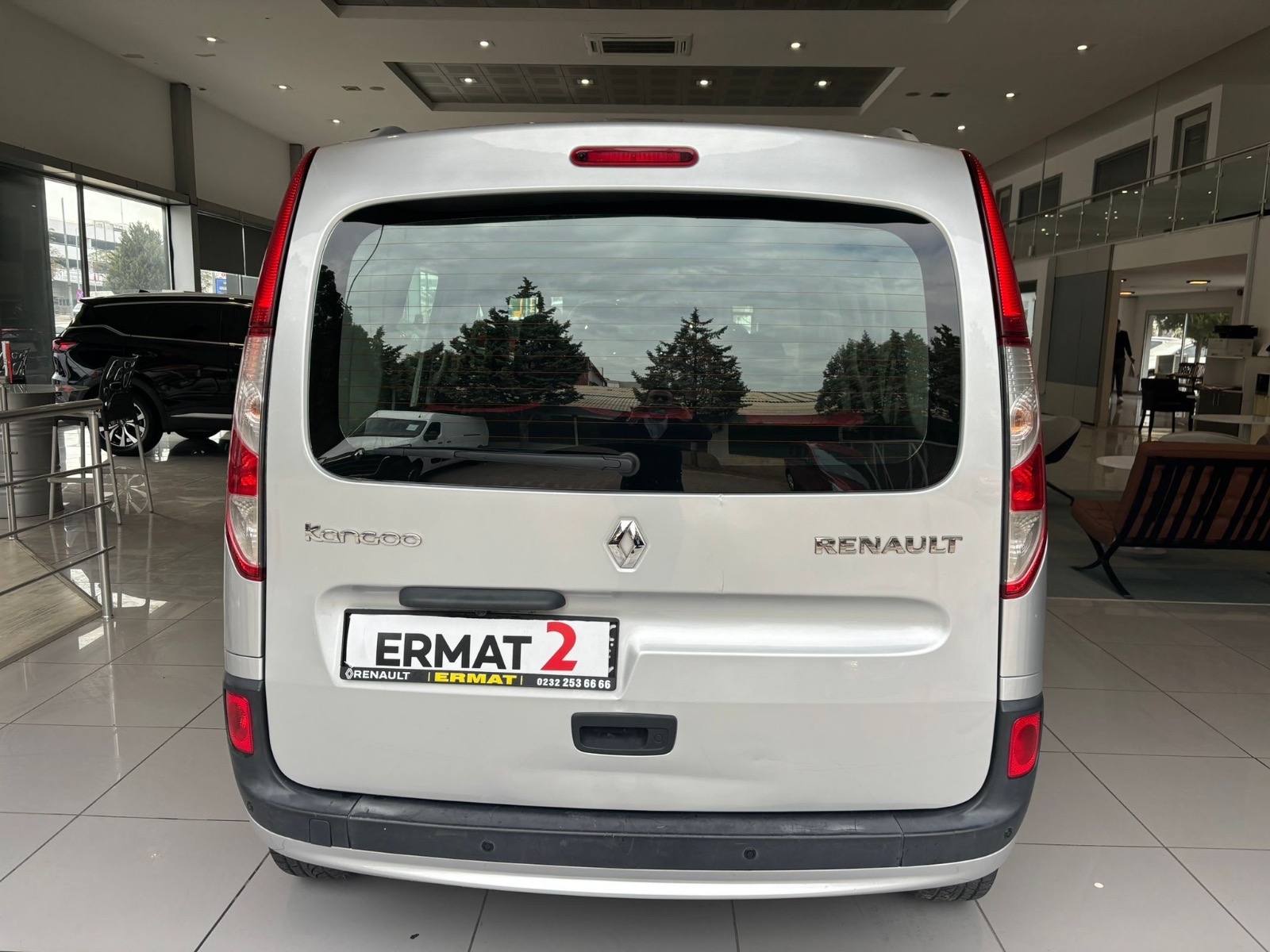 2017 Dizel Manuel Renault Kangoo Multix Gri Ermat Motorlu Araçlar ve Tarım Ürünleri Sanayi Ticaret A.Ş.