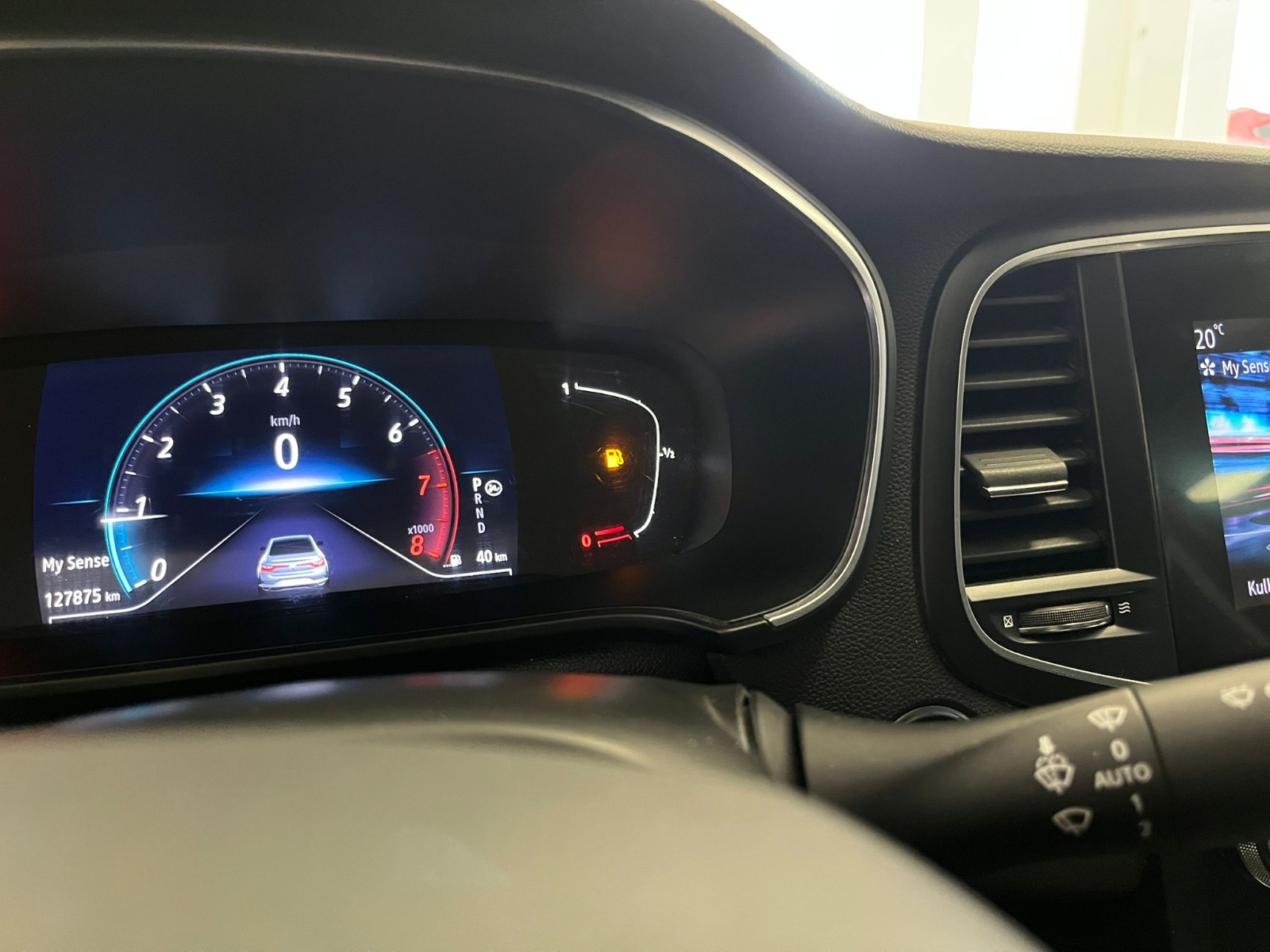 2023 Benzin Otomatik Renault Megane Kırmızı Ermat Motorlu Araçlar ve Tarım Ürünleri Sanayi Ticaret A.Ş.