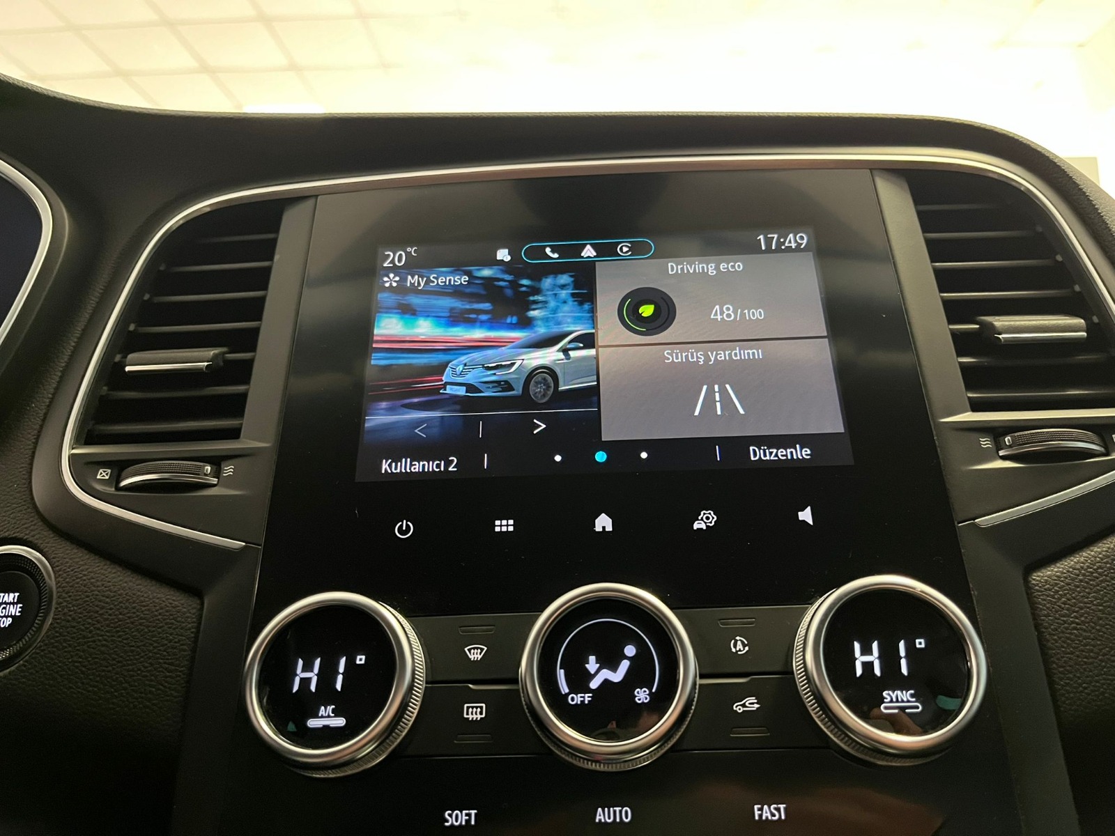 2023 Benzin Otomatik Renault Megane Kırmızı Ermat Motorlu Araçlar ve Tarım Ürünleri Sanayi Ticaret A.Ş.