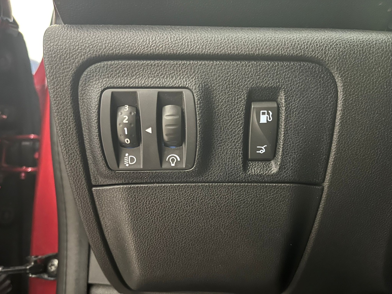 2023 Benzin Otomatik Renault Megane Kırmızı Ermat Motorlu Araçlar ve Tarım Ürünleri Sanayi Ticaret A.Ş.